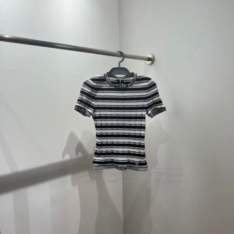 Chanel Chanel Black and white striped knitted short sleeves Size XXS / US 00 / IT 34 - 1 Thumbnail