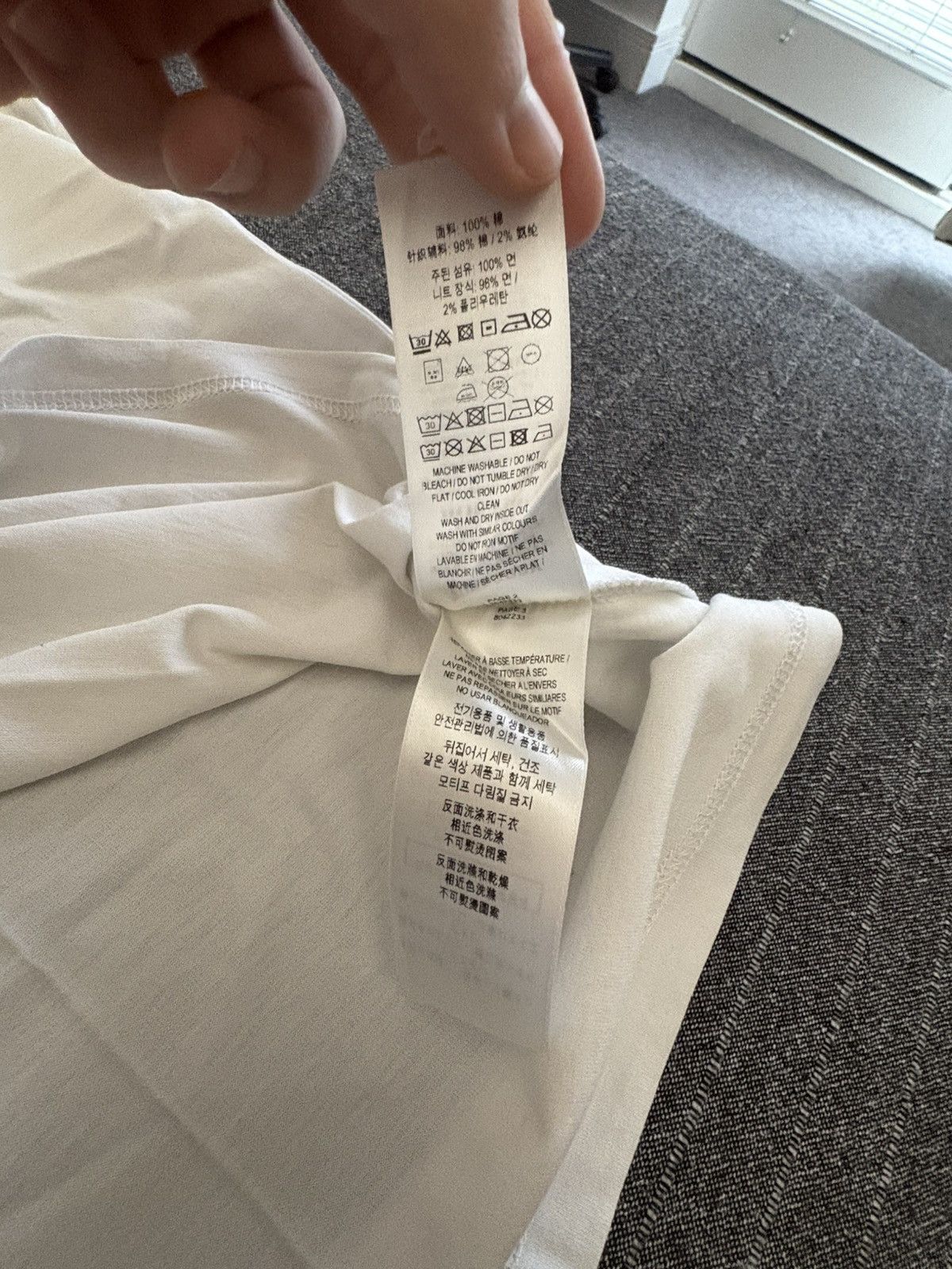 Burberry Burberry Embroidered Logo T-Shirt Size M Excellent Condition Size US M / EU 48-50 / 2 - 13 Thumbnail