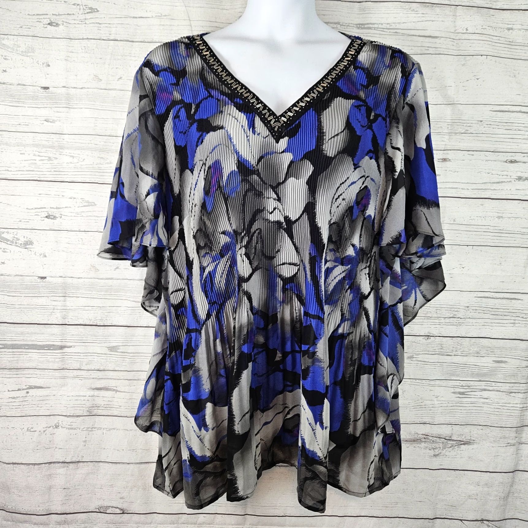 Vintage Catherines Top Blouse V-Neck 3X Blue Gray Embellished Womens Plus Size T-Shirt Shirt Size XXL / US 16-18 / IT 52-54 - 2 Thumbnail