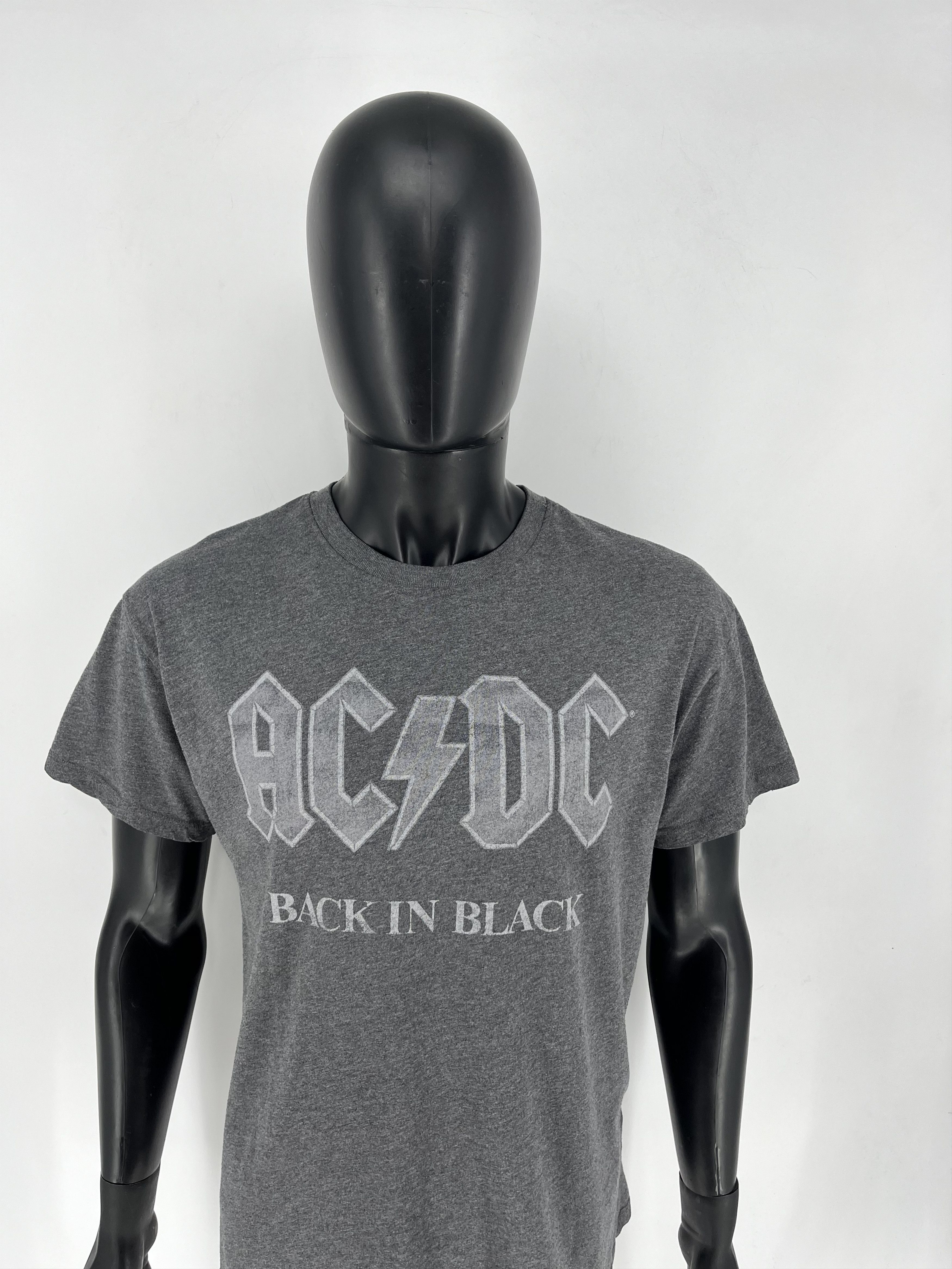 Band Tees × Vintage Vintage Y2K ACDC "Back in Black" T-Shirt Rock Band Size XL Size US M / EU 48-50 / 2 - 5 Thumbnail
