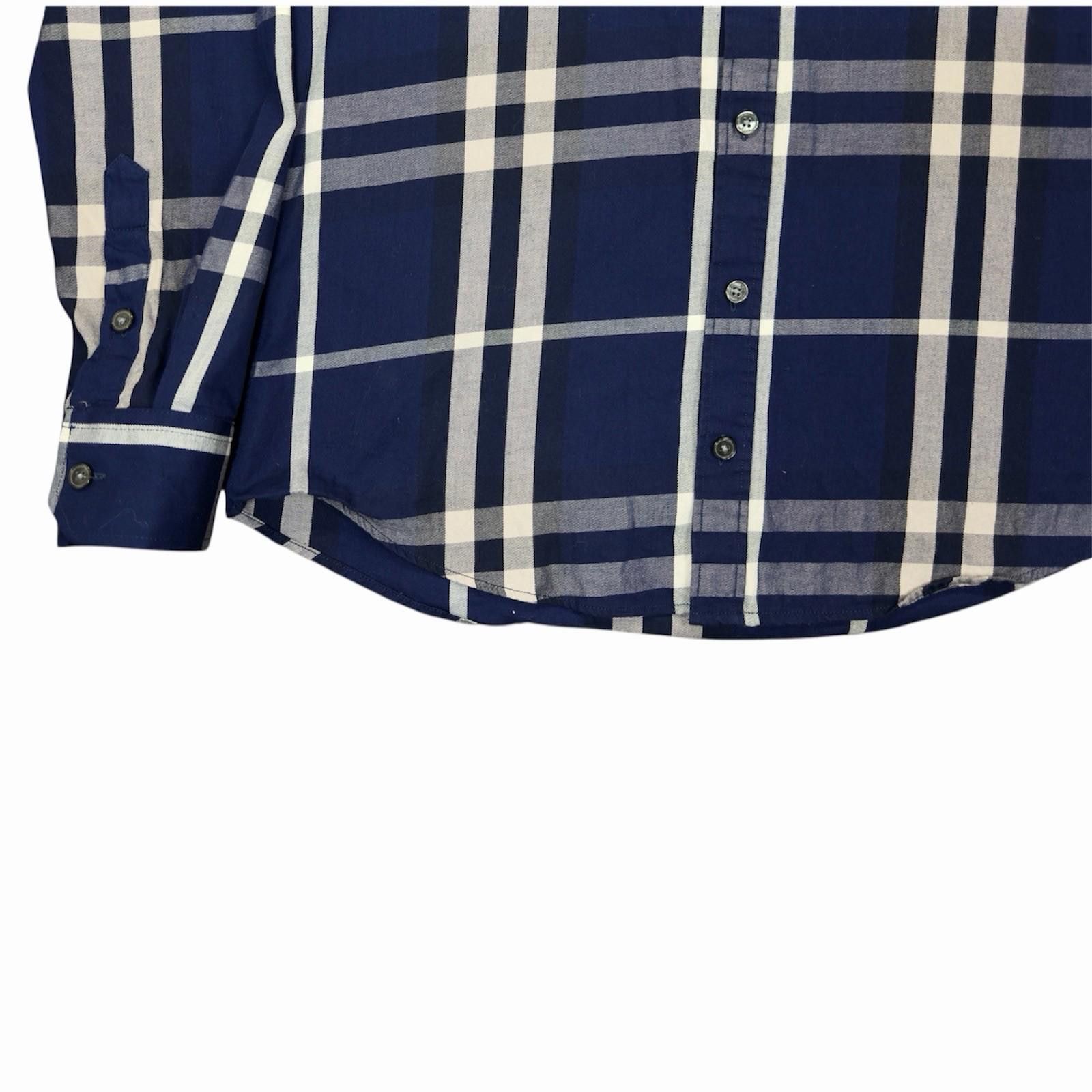 Burberry Burberry London Button Down Shirt Navy Blue Plaid Medium Size US M / EU 48-50 / 2 - 2 Thumbnail