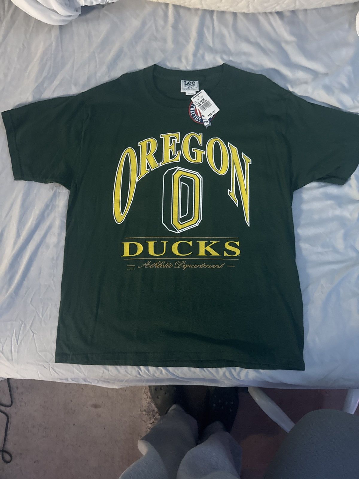 NCAA × Vintage Vintage Lee Sports Oregon Ducks T-Shirt Size US XL / EU 56 / 4 - 1 Thumbnail