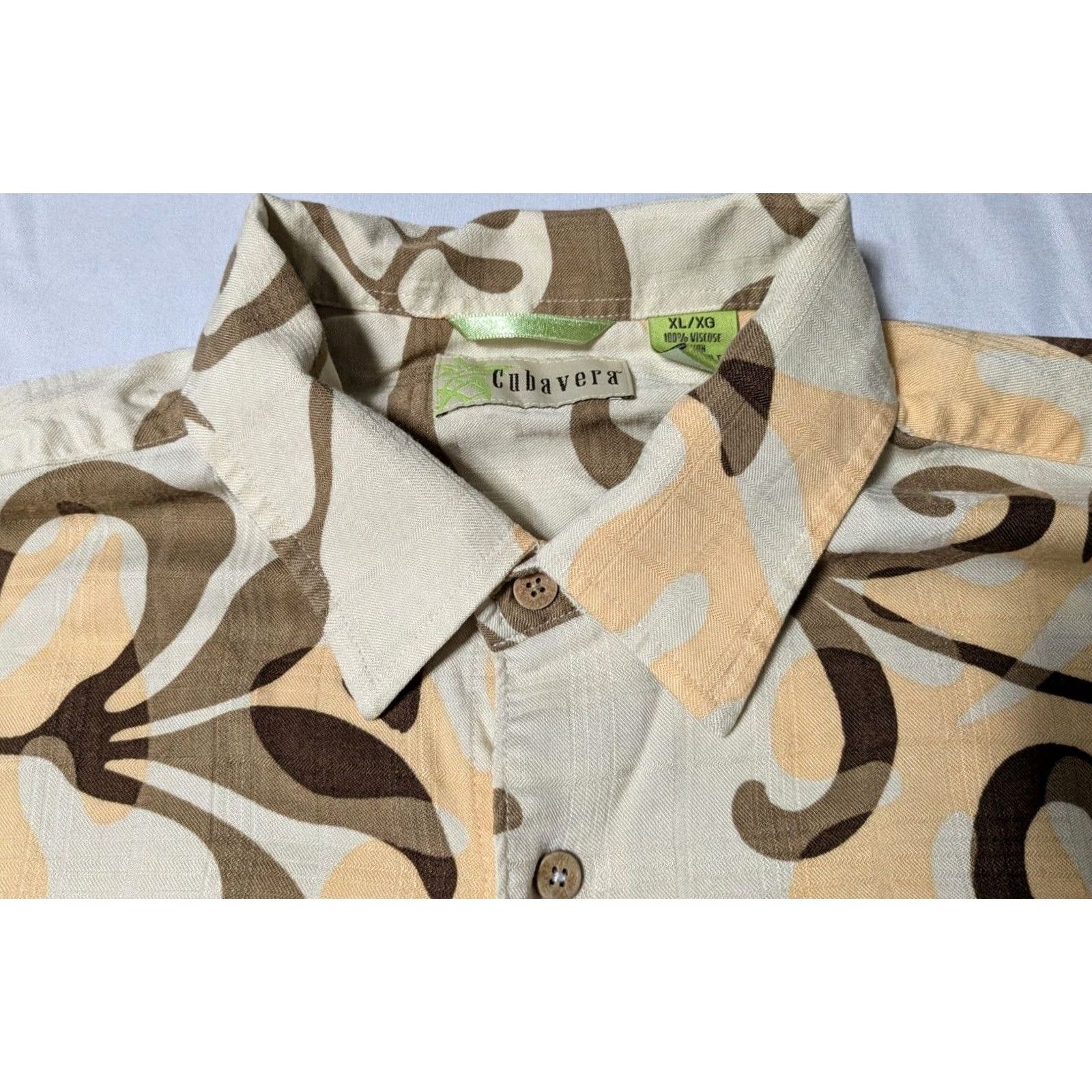 Cubavera CUBAVERA Men XL Khaki Leaf Allover Print Button-Up Hawaiian Shirt Size US XL / EU 56 / 4 - 5 Thumbnail