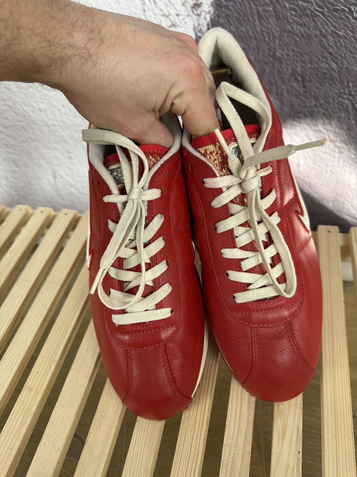 Nike Nike vintage y2k red rare swoosh logo low top sneakers Size US 12 / EU 45 - 15 Thumbnail