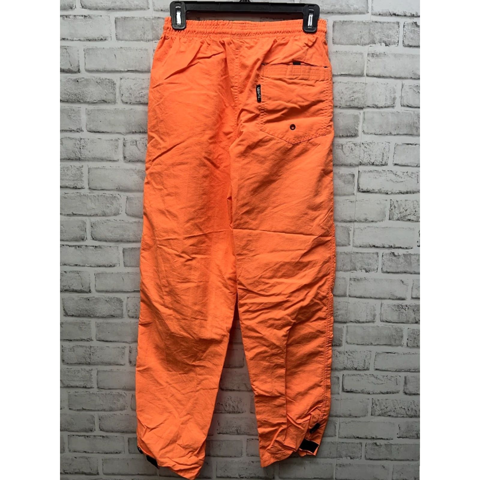 FUZZI VINTAGE Uzzi Neon Orange Nylon Breakdance Jogger Pants Mens Size S 1980s 90s 90s Dance Activewear Orange Mens Size US 29 - 4 Thumbnail