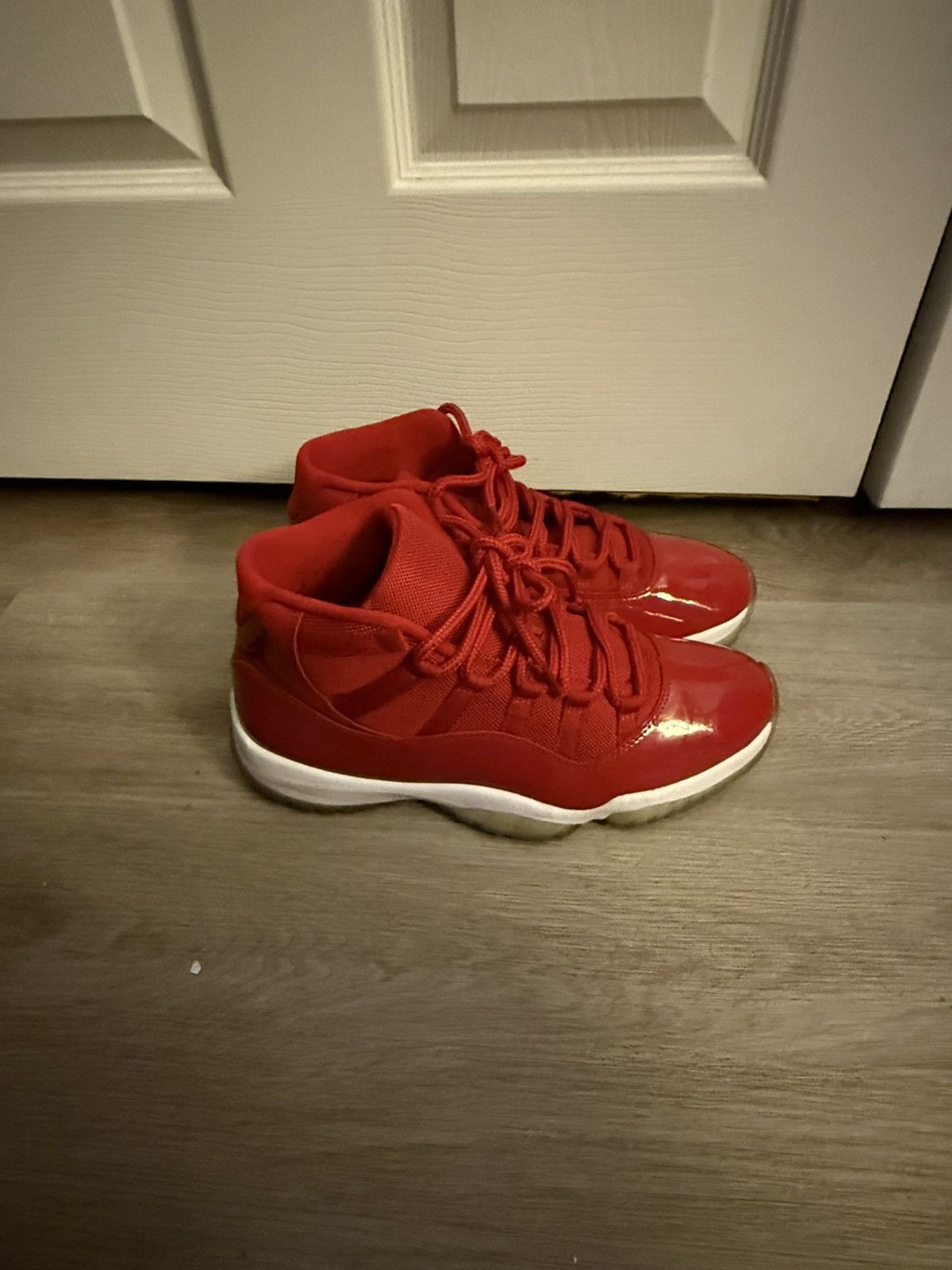 Jordan Brand Retro Jordan 11 gym red Size US 10.5 / EU 43-44 - 2 Thumbnail