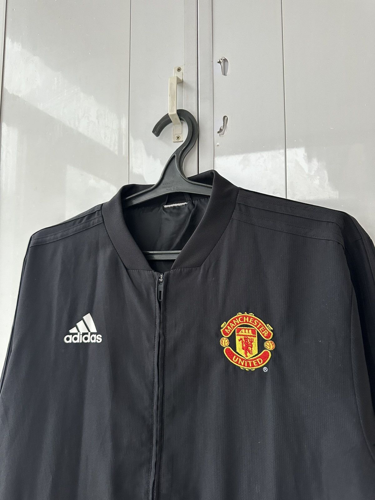 Adidas Vintage Adidas Manchester United 2018 Jacket Zip Size US L / EU 52-54 / 3 - 6 Thumbnail