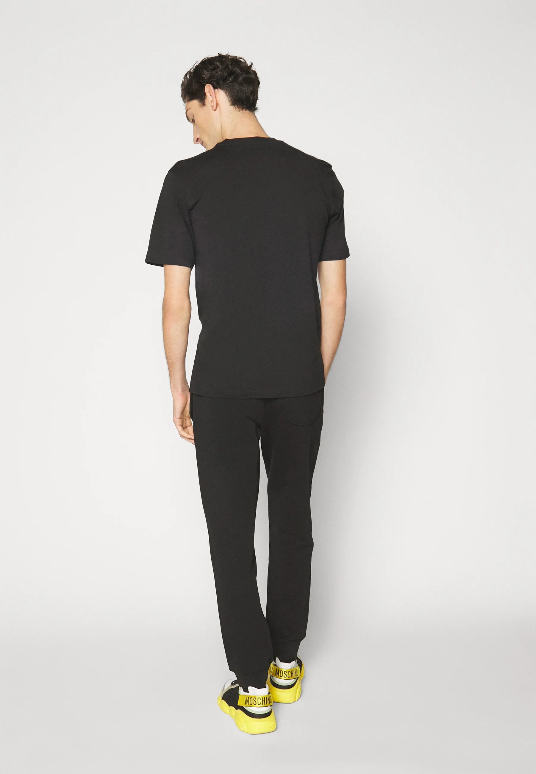Moschino o1y0225 Logo Jogger & Sweatpant in Black Size US 32 / EU 48 - 6 Thumbnail