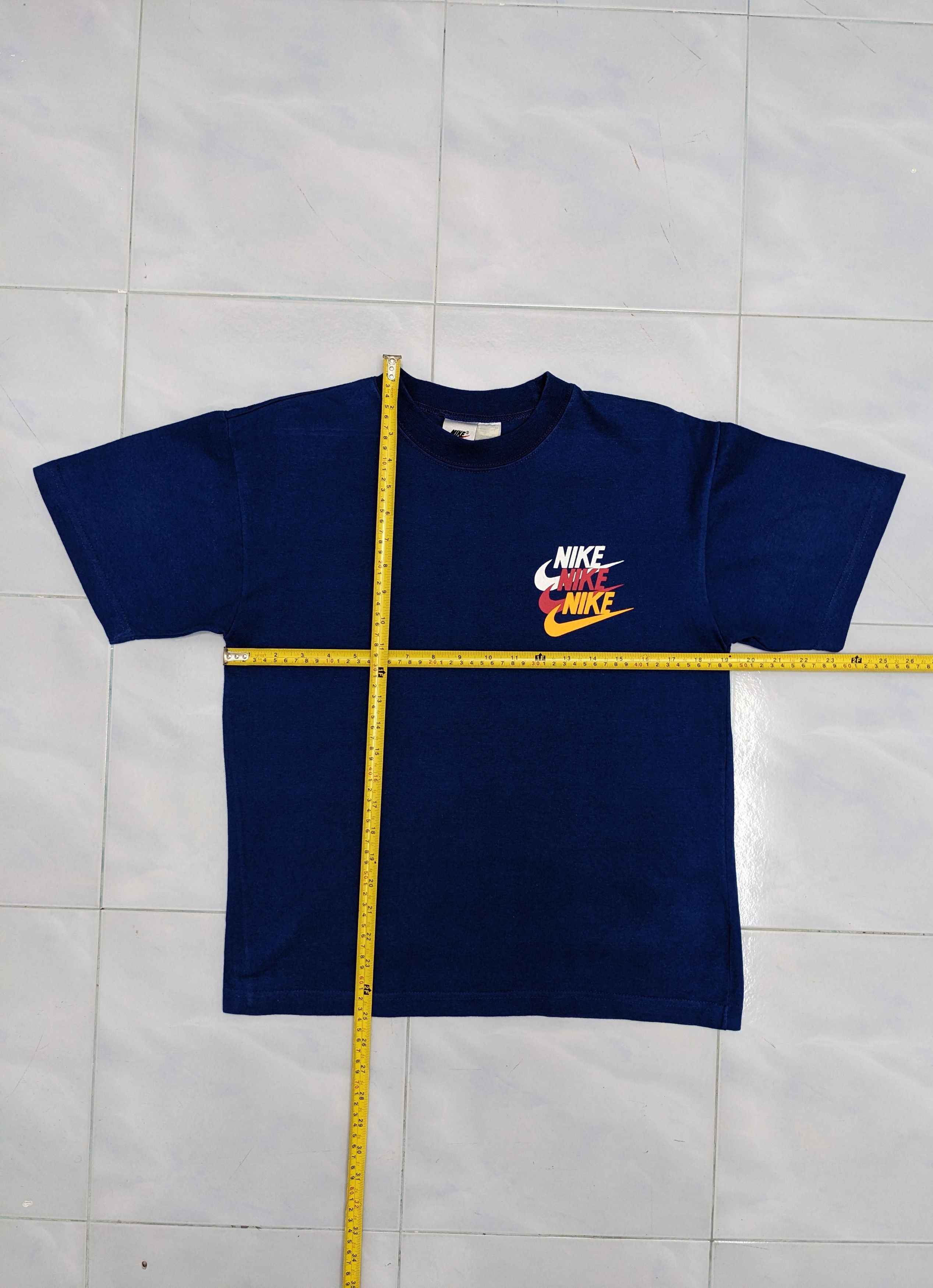 Nike VINTAGE NIKE TSHIRT Size US M / EU 48-50 / 2 - 5 Thumbnail