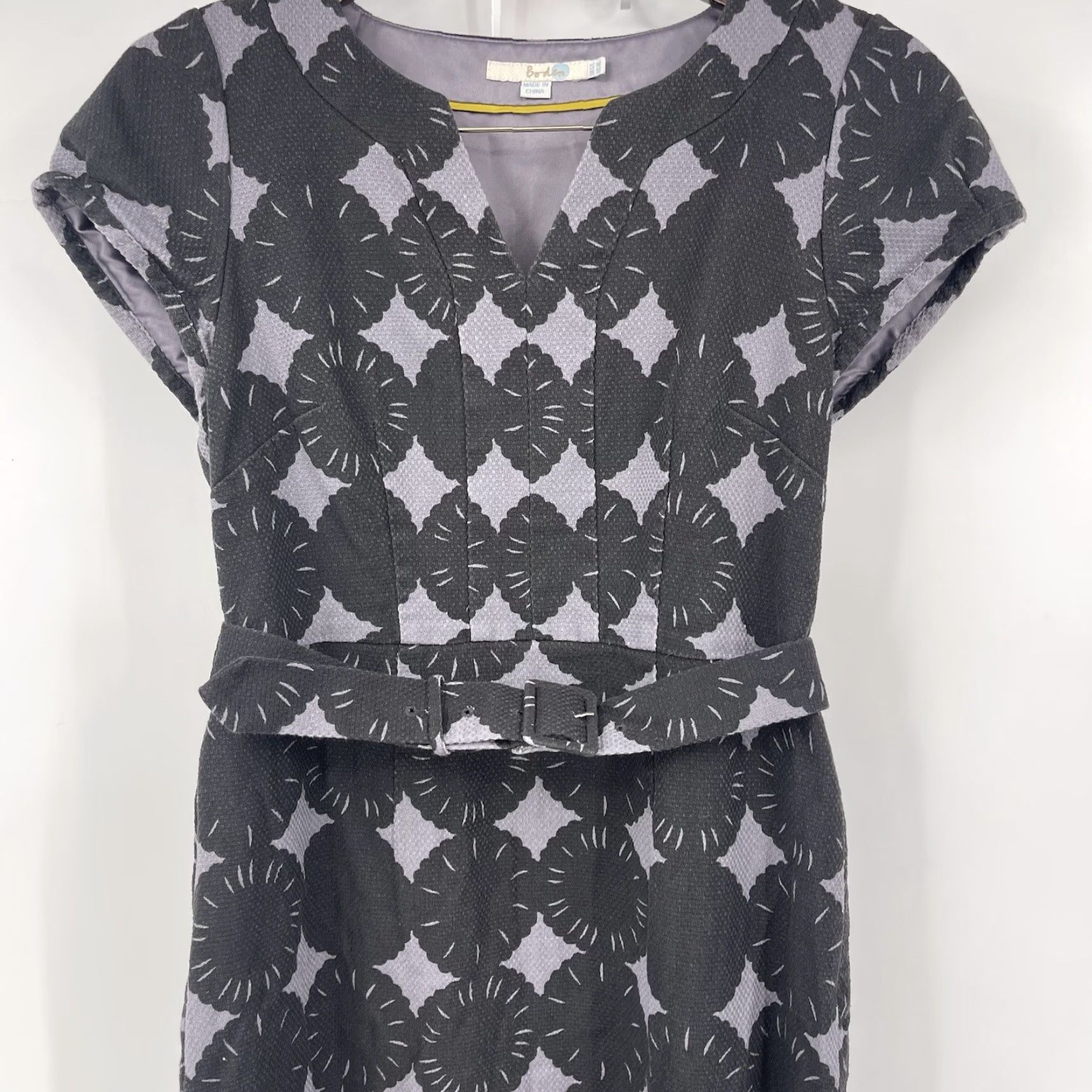 Boden Boden Floral Belted Sheath Dress Womens 8 Gray Cap Sleeve Retro Knee Length Size 30" / US 8 / IT 44 - 2 Thumbnail
