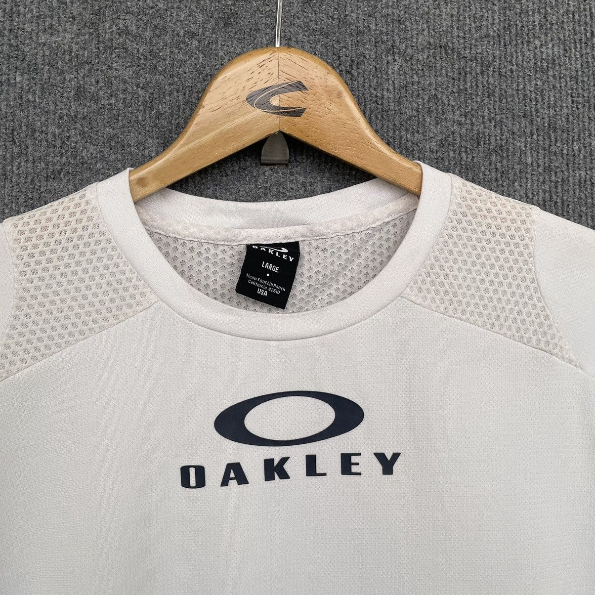Oakley × Vintage Vintage 2000s Oakley Centre Logo Jersey Gorpcore Size US M / EU 48-50 / 2 - 2 Thumbnail