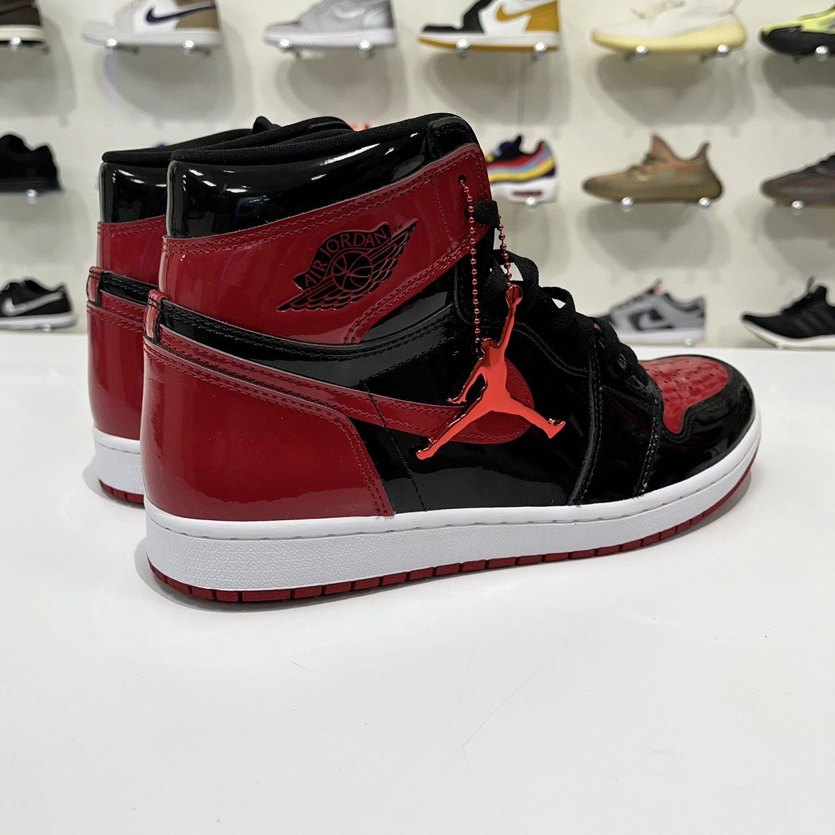 Nike Air Jordan 1 Retro High OG Patent Bred Size US 11 / EU 44 - 5 Thumbnail
