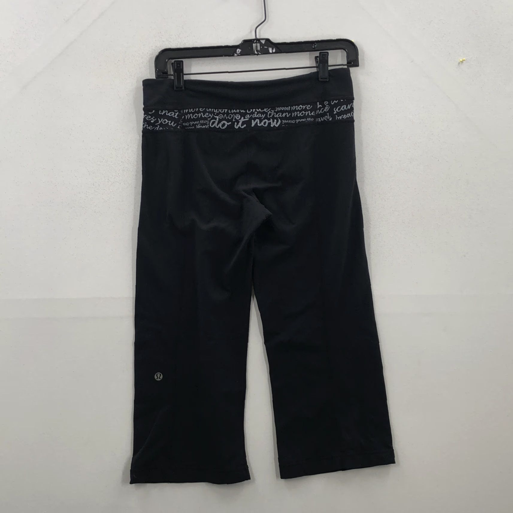 Lululemon VINTAGE Lululemon Womens Yoga Pants Capri Size 6 Black Athleisure Straight Leg Activewear Size 28" / US 6 / IT 42 - 7 Thumbnail