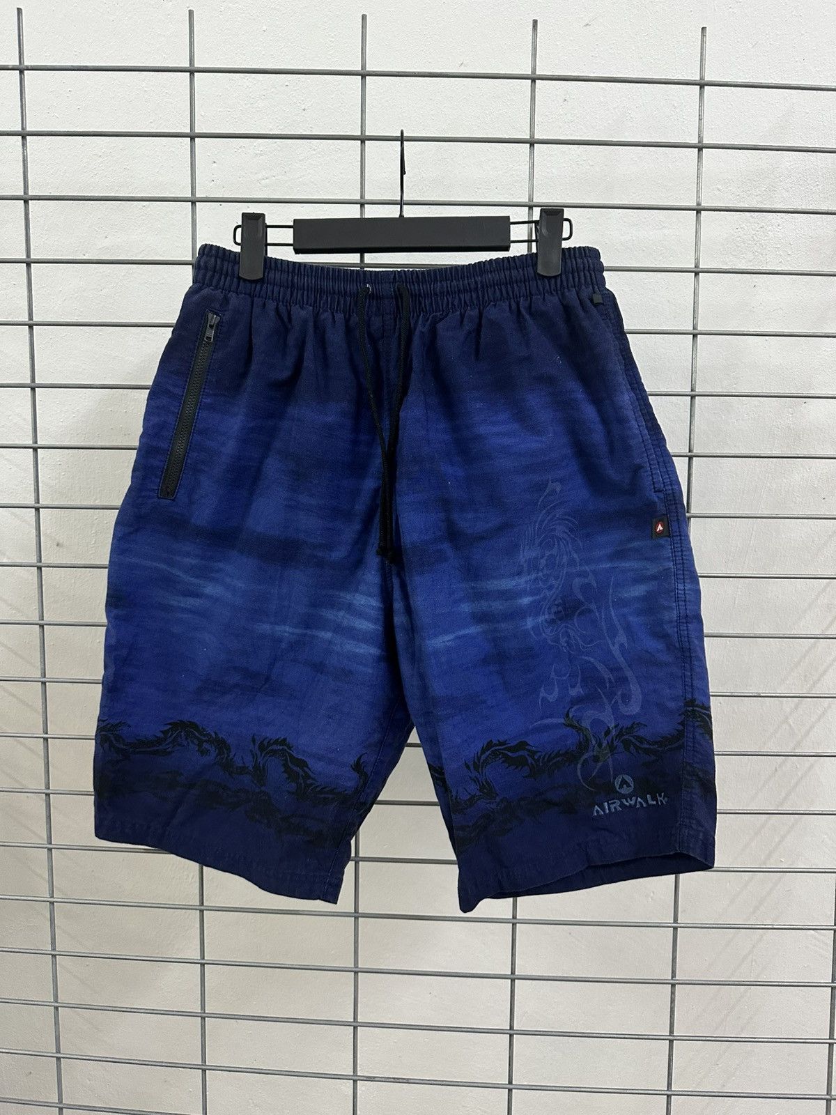 Airwalk Rare Beautiful Vintage Airwalk Dragon Sukajan Style Shorts Size US 32 / EU 48 - 1 Thumbnail