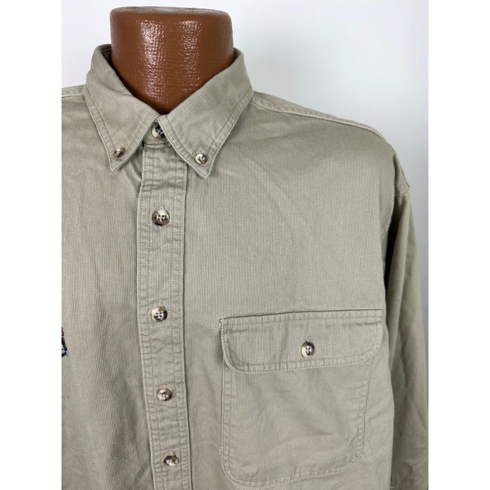 Vintage VINTAGE Crystal Springs Khaki Shirt Men XL Heavyweight Ribbed Cotton Embroidered Pockets Button-Up 90s Nautical casual Mens Size US XL / EU 56 / 4 - 3 Thumbnail