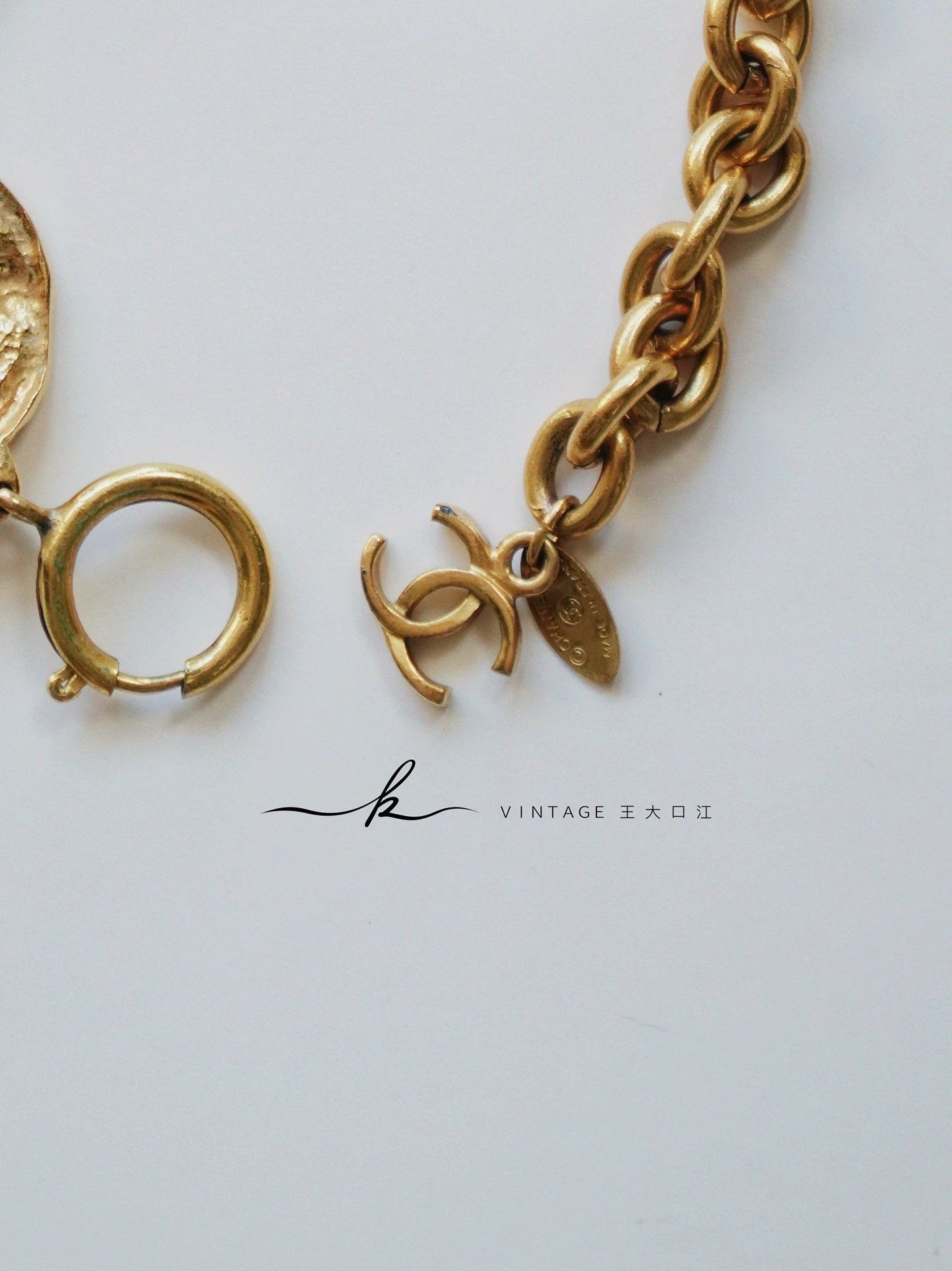 Chanel Chanel Vintage Gold-Tone Pearl Bracelet Size ONE SIZE - 5 Thumbnail