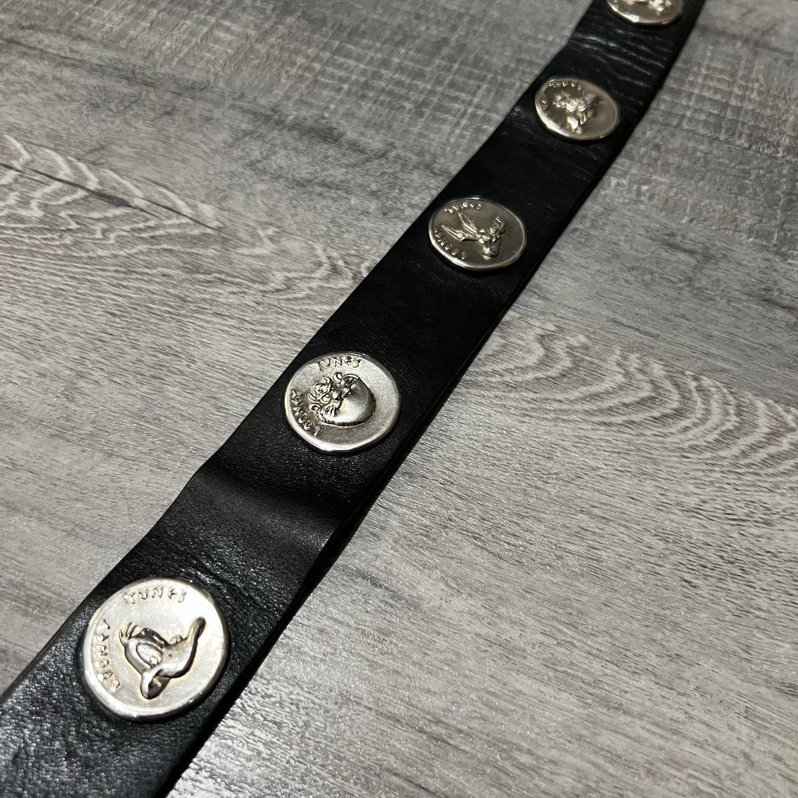 Warner Bros VTG Warner Brothers LOONEY TUNES Black Leather Belt Sz 28 Size ONE SIZE - 4 Thumbnail