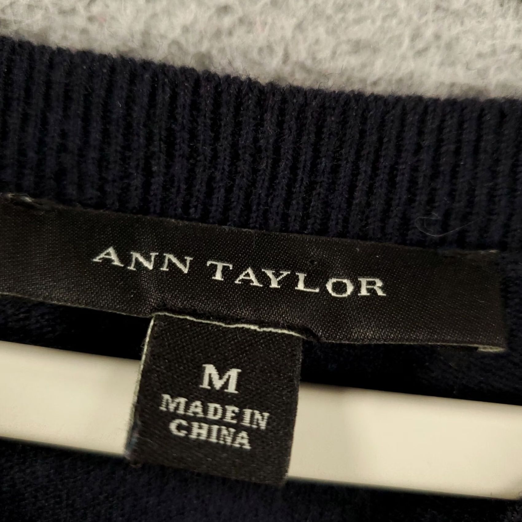 Ann Taylor Wool Blend Sweater Womens Medium Black Long Longline Tunic Zipper Accents Size M / US 6-8 / IT 42-44 - 6 Thumbnail