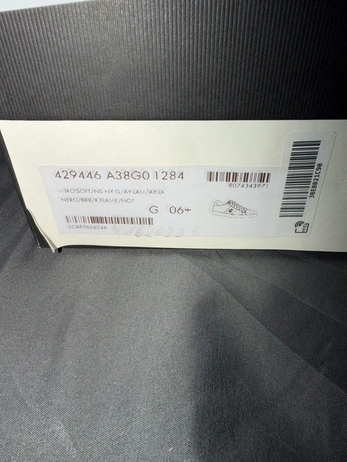 Gucci Gucci Ace Embroidered ‘Black Bee’ Size 6.5 Gucci, 7.5/8 US M Size US 7.5 / EU 40-41 - 10 Thumbnail