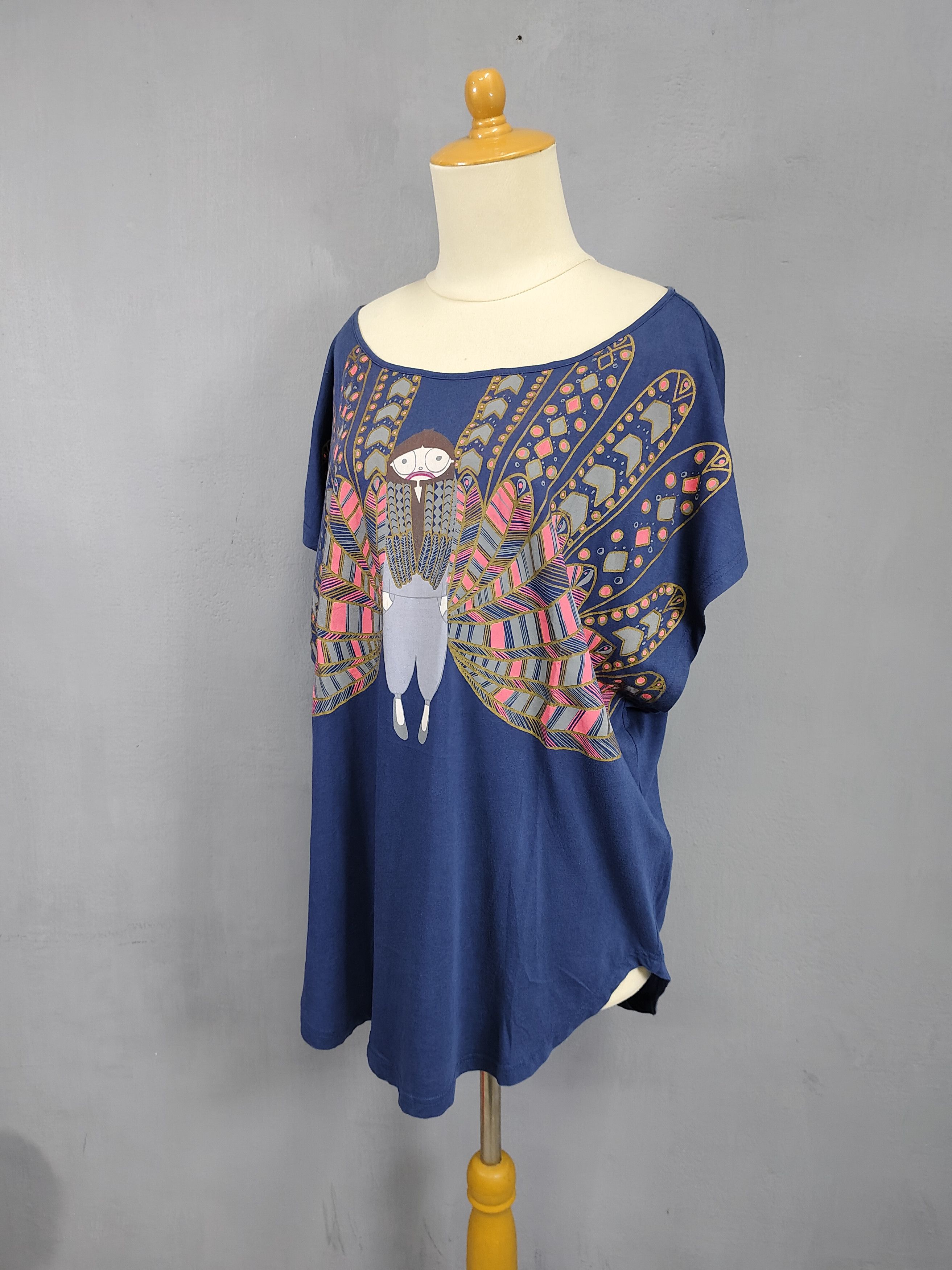 Marc by Marc Jacobs Marc Jacobs- Tribal Folk Surreal Character Wing Graphic Top Size M / US 6-8 / IT 42-44 - 3 Thumbnail