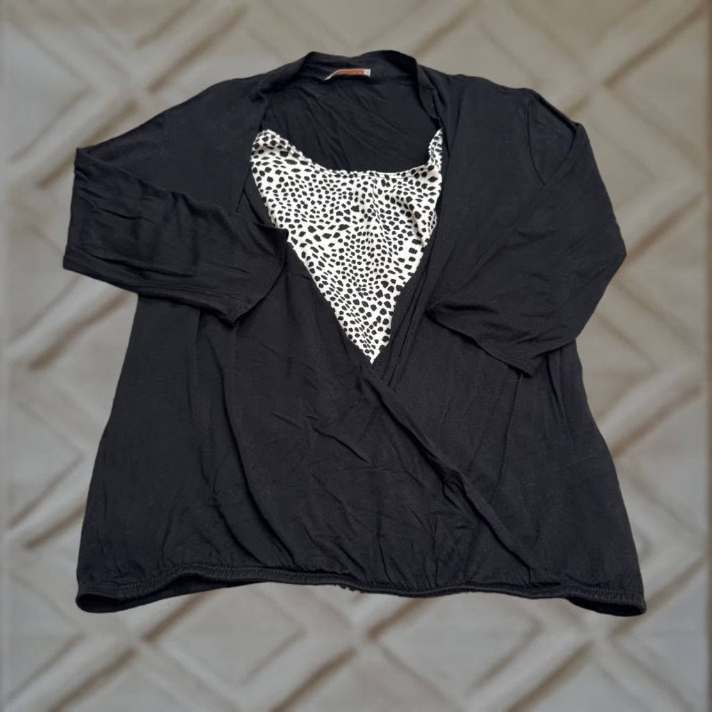 Vintage Claudia Richard Wrap Blouse Womens Medium Black Animal Print Top W/ Inner Lining Size M / US 6-8 / IT 42-44 - 1 Thumbnail