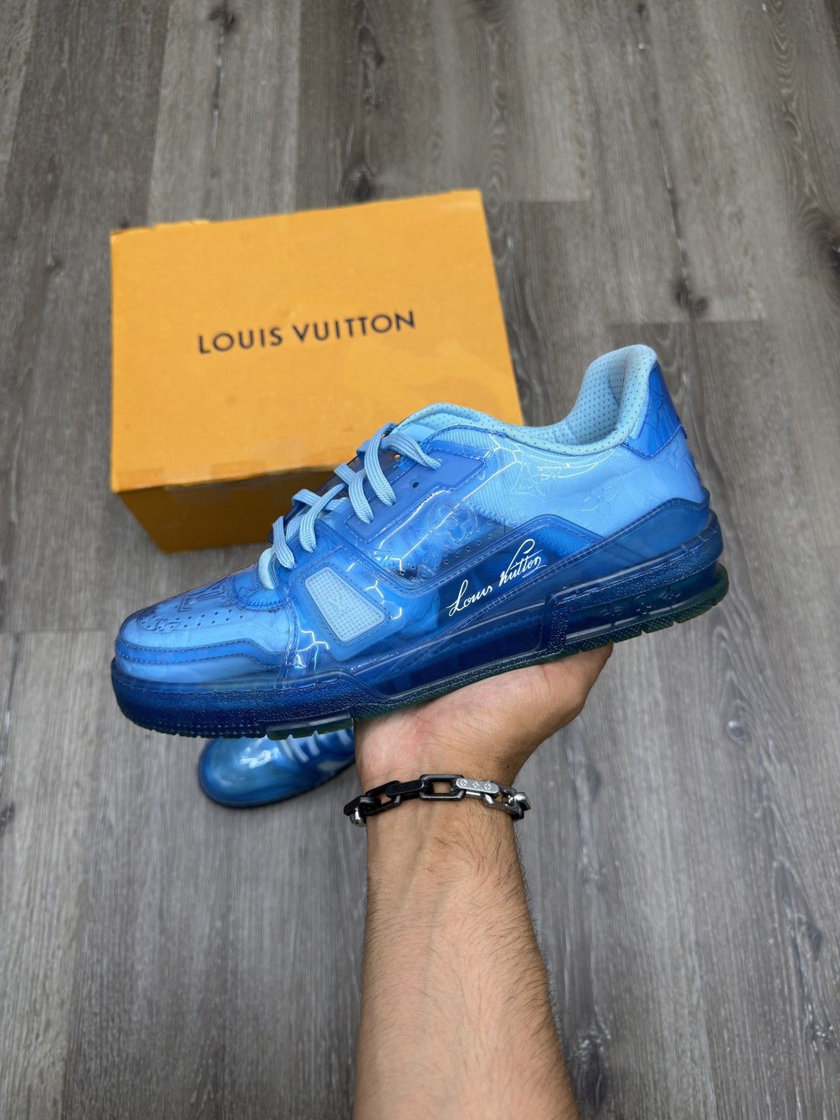 Louis Vuitton Louis Vuitton Trainer Transparent Blue Size US 8 / EU 41 - 2 Thumbnail