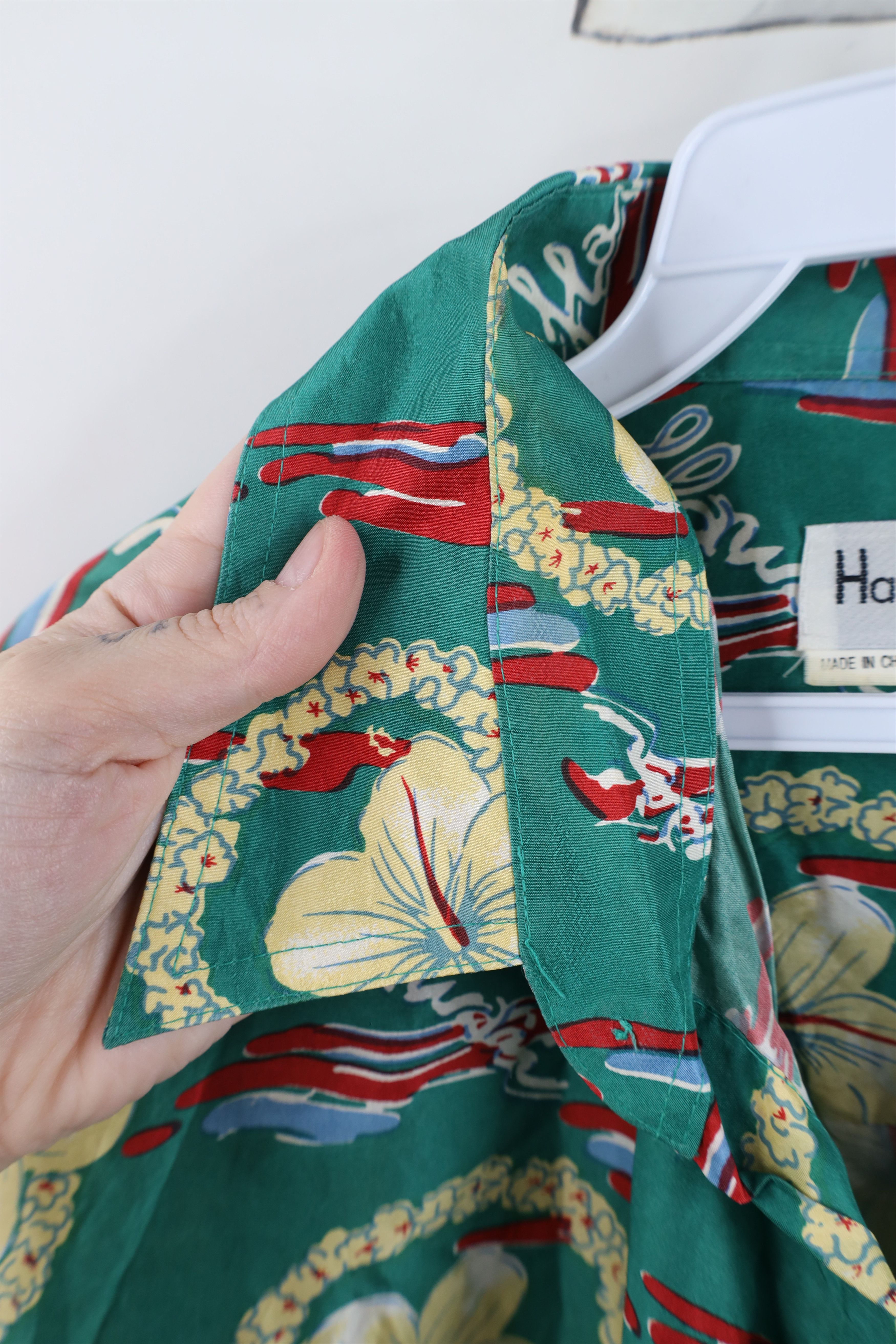 Vintage Vintage 90s Streetwear Hawaiian Luau Collared Button Shirt Size US XL / EU 56 / 4 - 11 Thumbnail