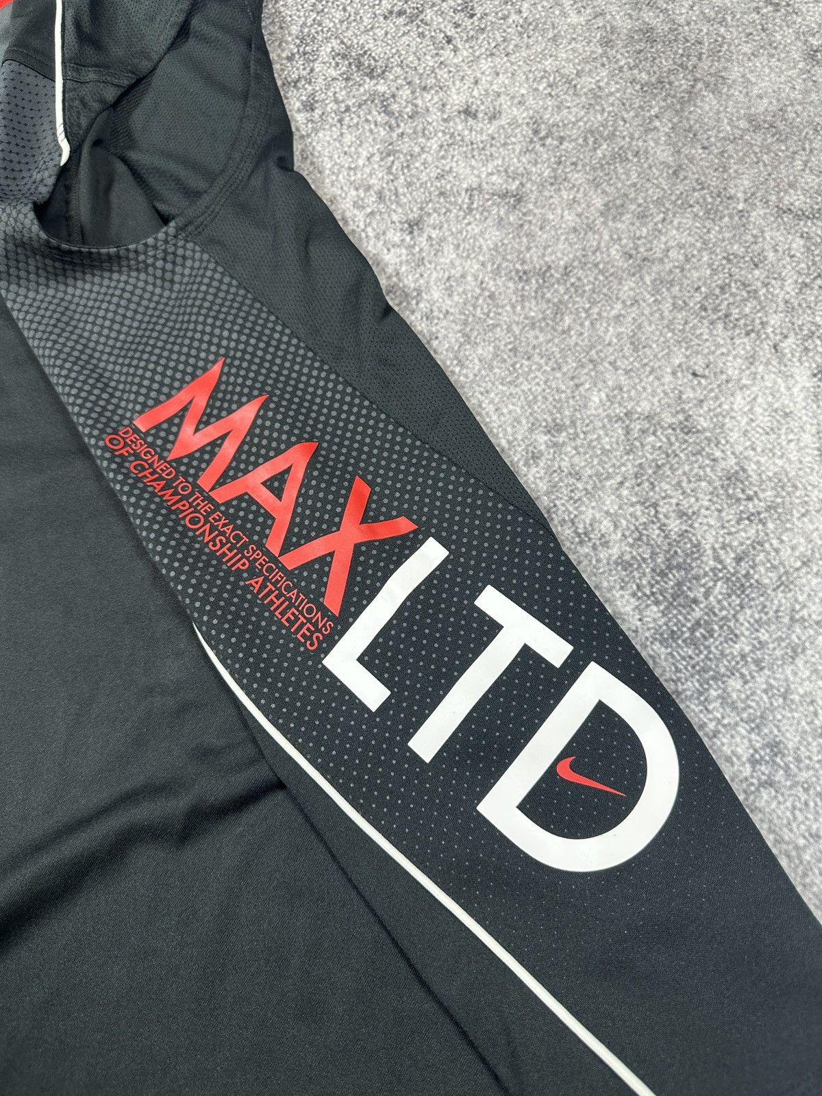 Nike Vintage Max LTD Nike Tank Top Streetwear Rare Casual USA L Size US L / EU 52-54 / 3 - 4 Thumbnail