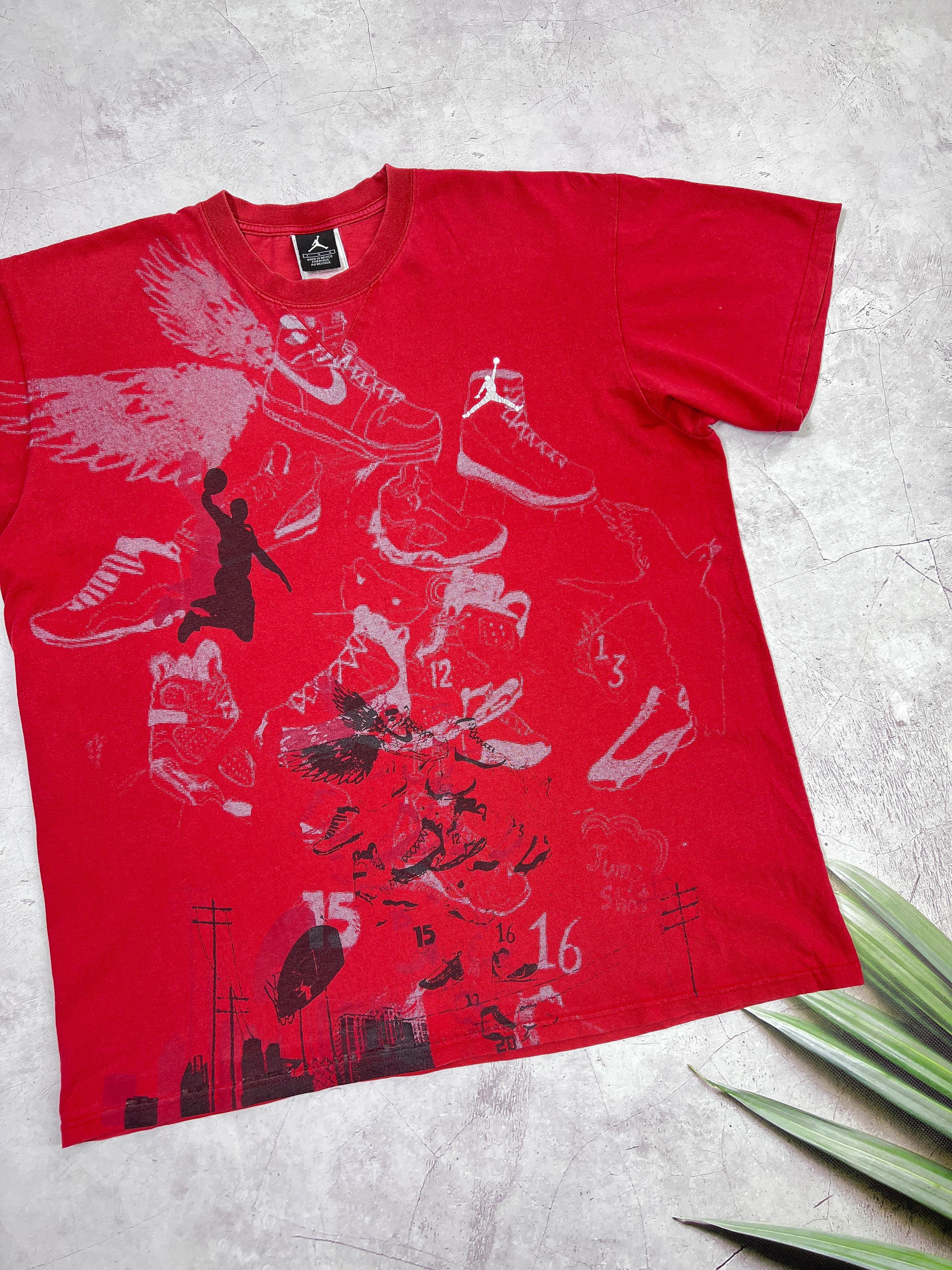 Jordan Brand × NBA × Vintage Y2K Jordan T-Shirt Shoes All Over Print Logo Size US L / EU 52-54 / 3 - 3 Thumbnail