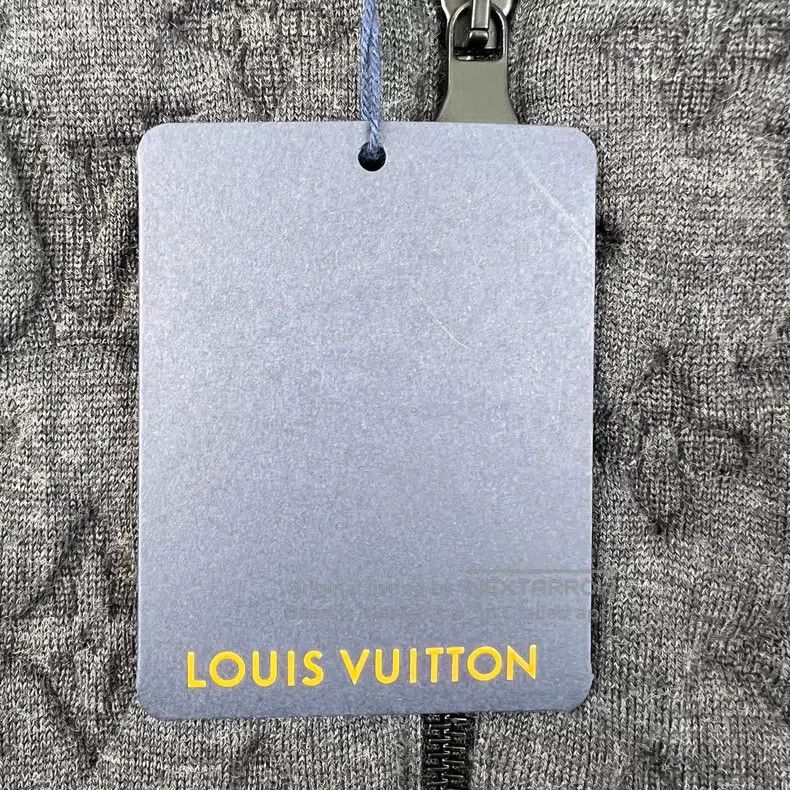 Louis Vuitton Louis Vuitton Grey sheep-wool blend bomber jacket Size US XL / EU 56 / 4 - 5 Thumbnail