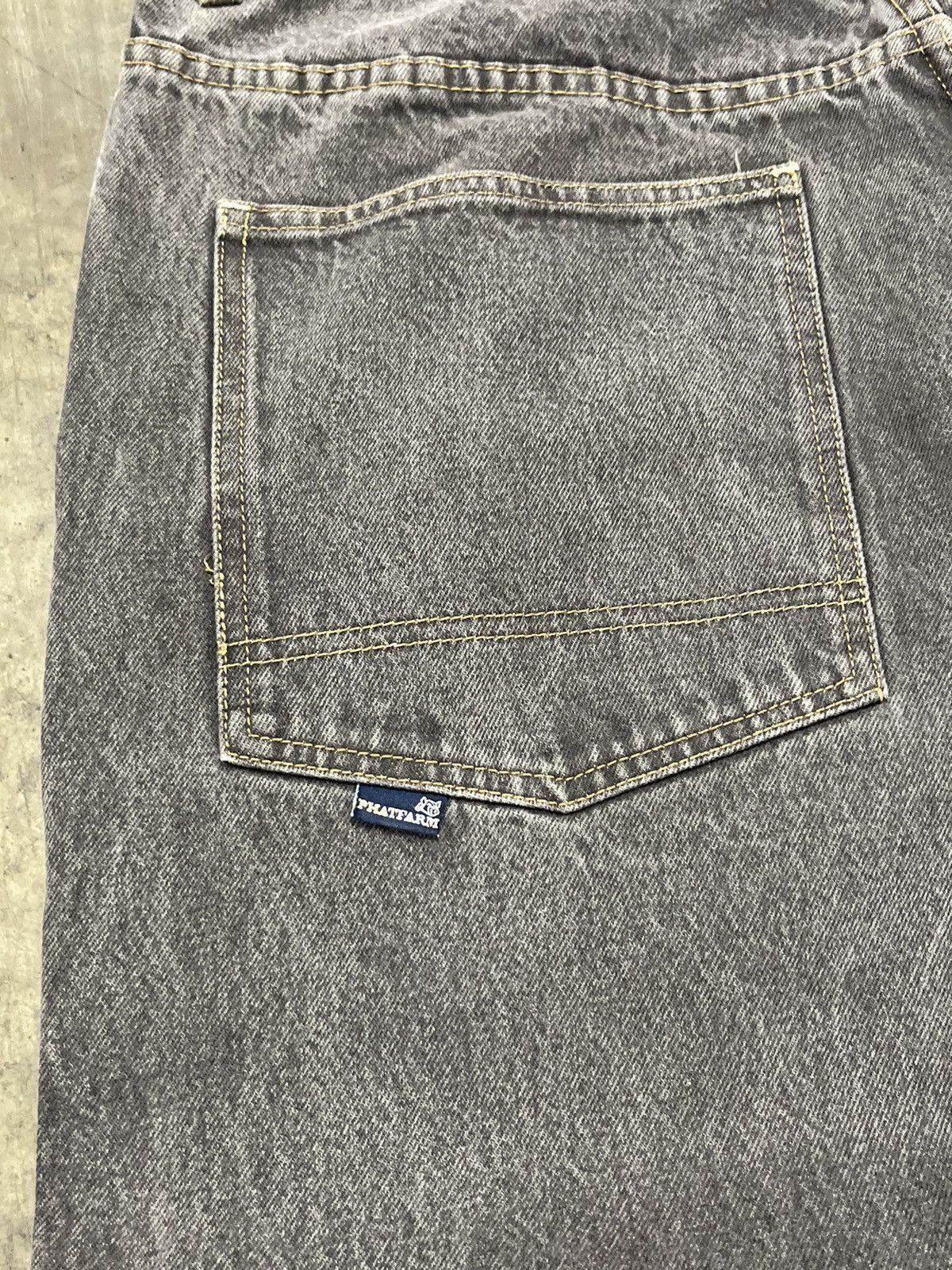 Phat Farm × Vintage Phat farm y2k baggy fit dark wash faded denim skater hype Size US 36 / EU 52 - 7 Thumbnail