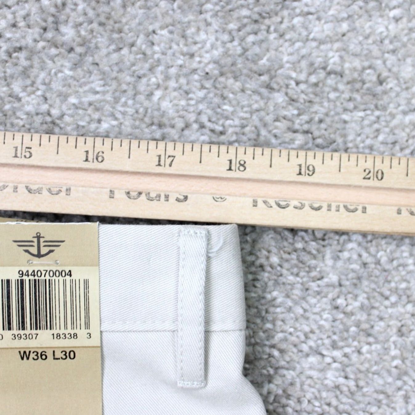 Dockers Dockers Pants Mens 36x30 Beige D3 Classic Fit Chino Flat Front 100% Cotton Size US 36 / EU 52 - 7 Thumbnail