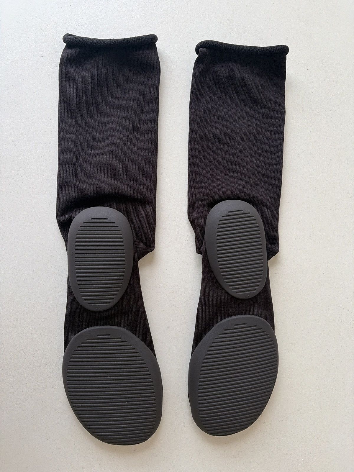 Yeezy YZY PODS Size US 10 / EU 43 - 2 Thumbnail