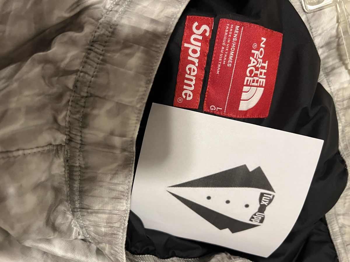 Supreme × The North Face Supreme x The North Face Paper Print Nuptse Pant Size US 36 / EU 52 - 4 Thumbnail