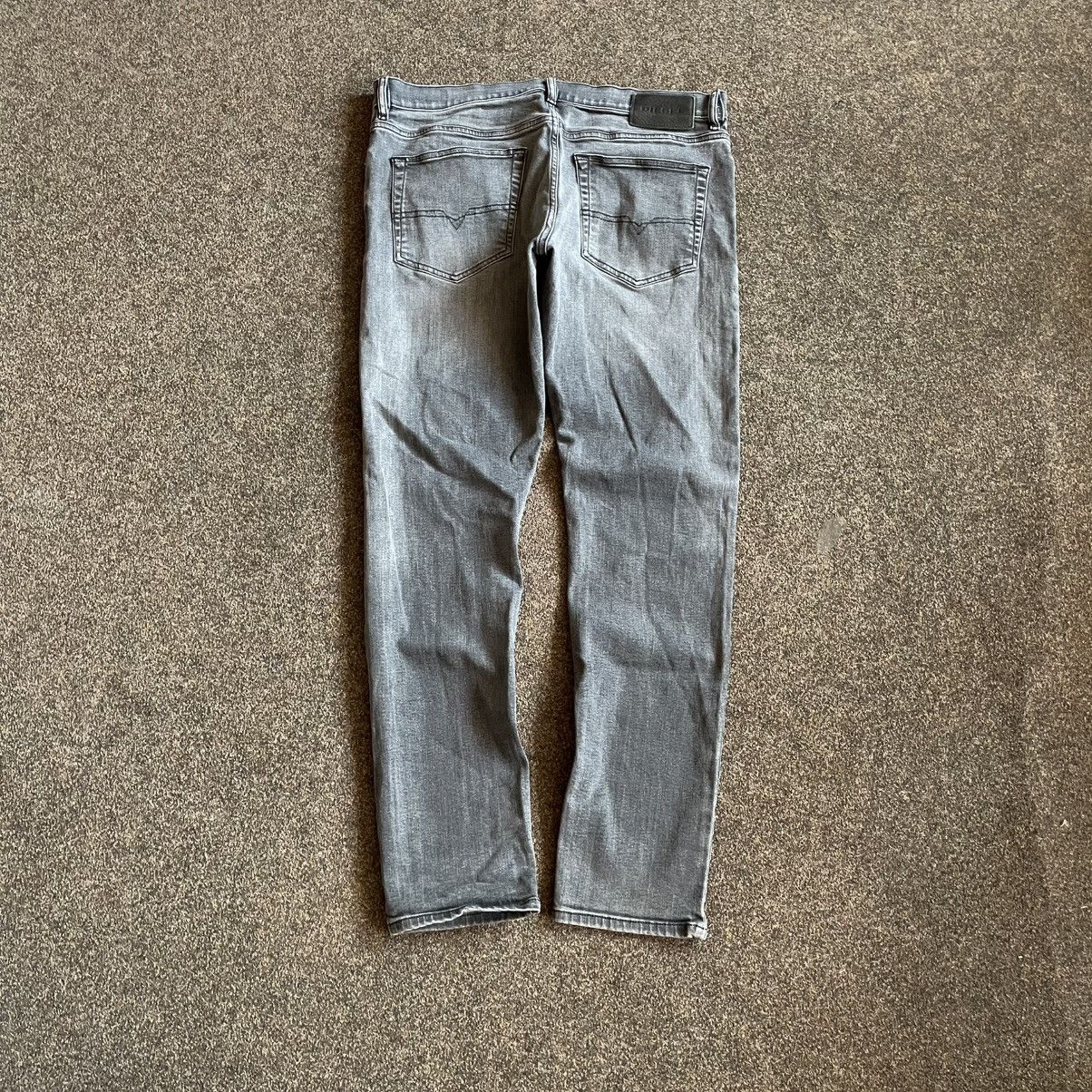 Vintage Vintage Diesel Faded Distressed Slim Jeans Grunge W36 Logo Size US 36 / EU 52 - 3 Thumbnail