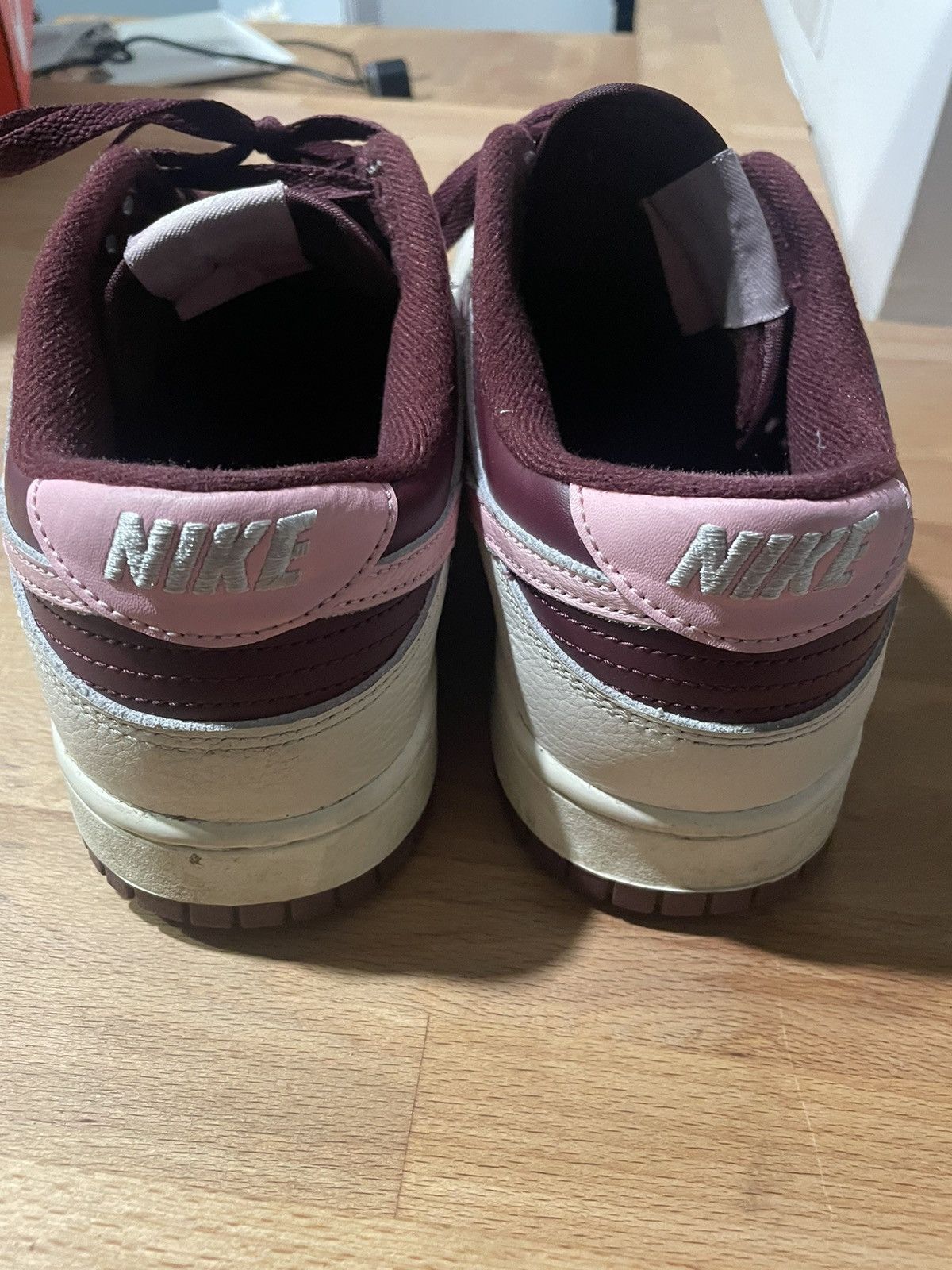 Nike Nike Valentines Day Dunks Size US 11 / EU 44 - 3 Thumbnail