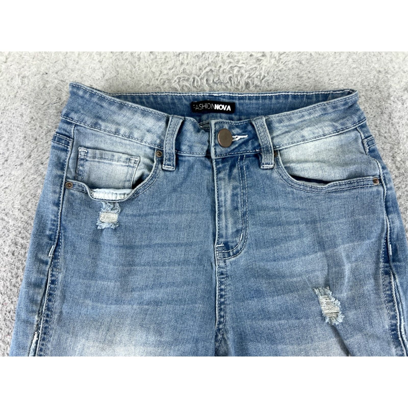 Fashion Nova Fashion Nova Jeans Women Flared Denim Distressed Mid Jeans 22x30 Blue 3 5-Pocket Denim Cotton Blend Zipper Mid Rise Vintage No Size 26" / US 2 / IT 38 - 4 Thumbnail