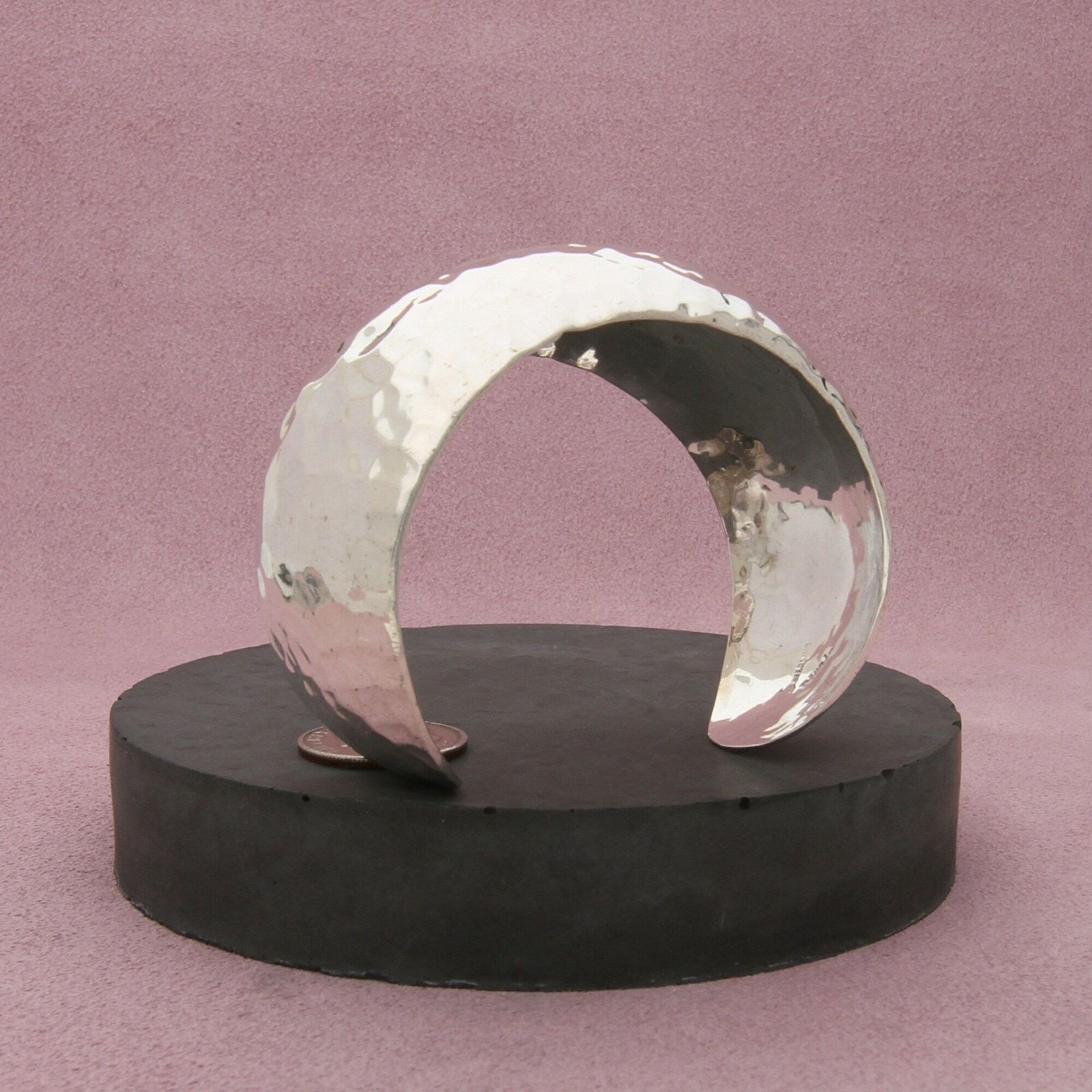 Sterling Silver sterling silver vintage signed hammered cuff bracelet 6.5in Size ONE SIZE - 2 Thumbnail