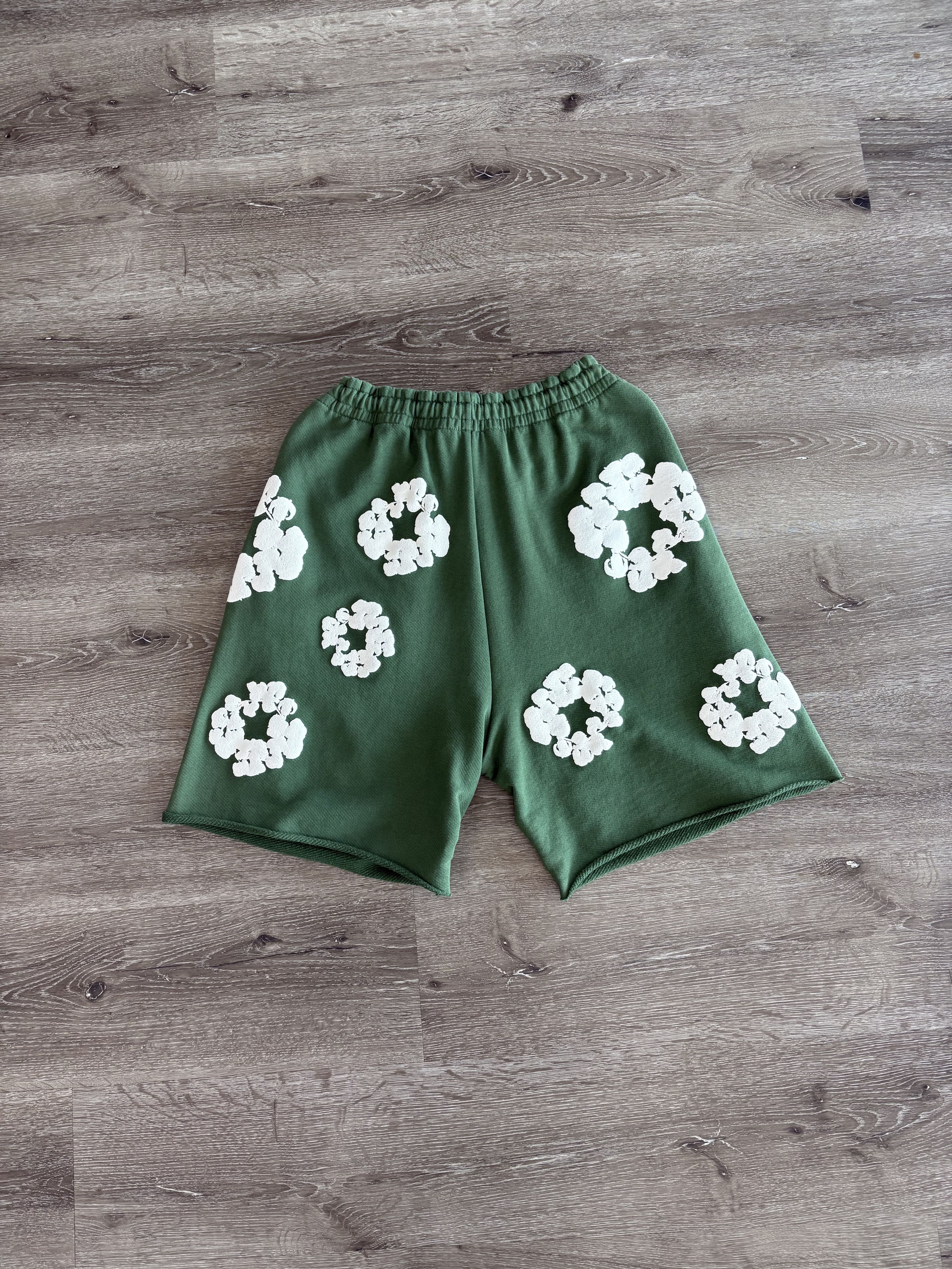DENIM TEARS Denim Tears "The Cotton Wreath" Shorts (Green) Size US 32 / EU 48 - 2 Thumbnail