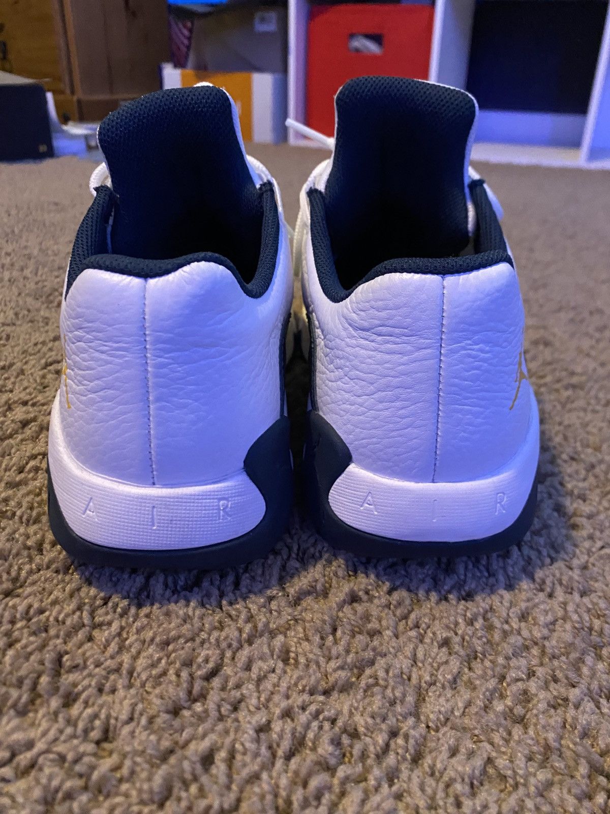 Jordan Brand × Nike Jordan 11 NWT CMFT Low Navy Blue Size US 9 / EU 42 - 4 Thumbnail