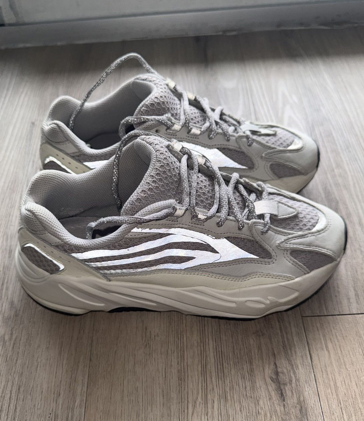 Yeezy Yeezy Boost 700 V2 Static Size US 8 / EU 41 - 7 Thumbnail