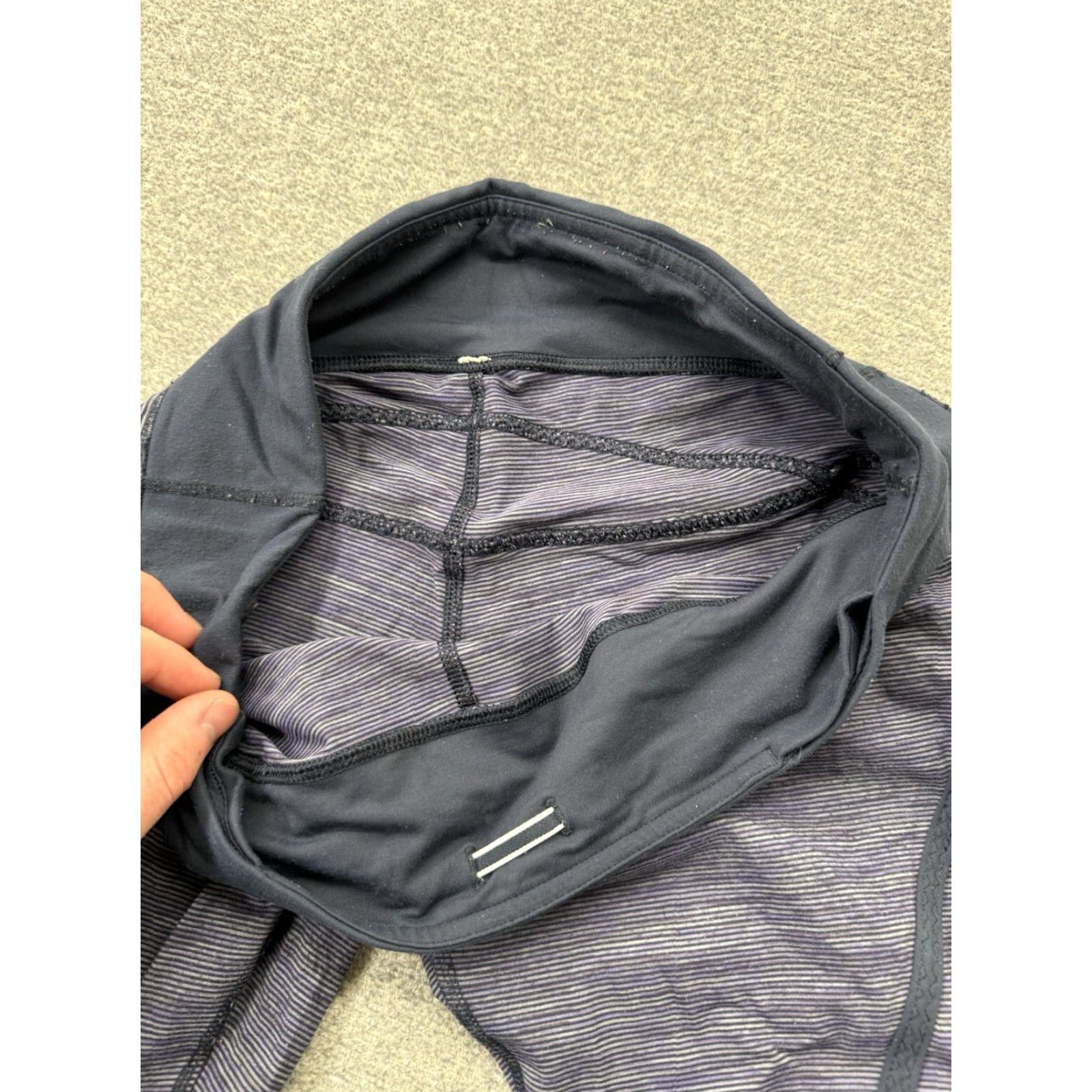 Lululemon Lululemon Run Chase Me Crop Capri Leggings - Blue Stripe Indigo Reflective - 8 - Women - Leggings Size 30" / US 8 / IT 44 - 4 Thumbnail