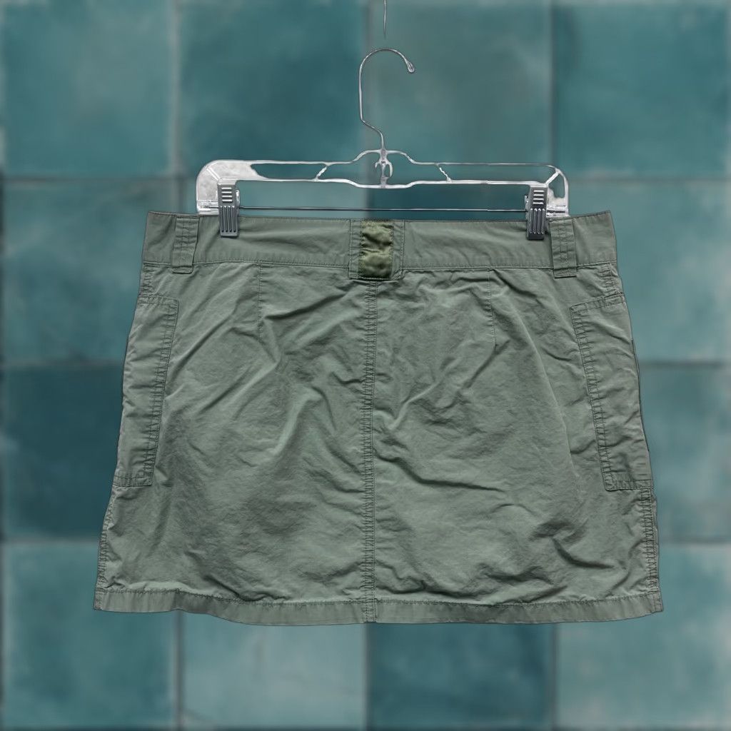 Old Navy VINTAGE Cargo Mini Skirt XL Army Green Y2K Old Navy Women's Low Rise Cyber Fairy Skirt Size 40" / US 18 - 1 Thumbnail