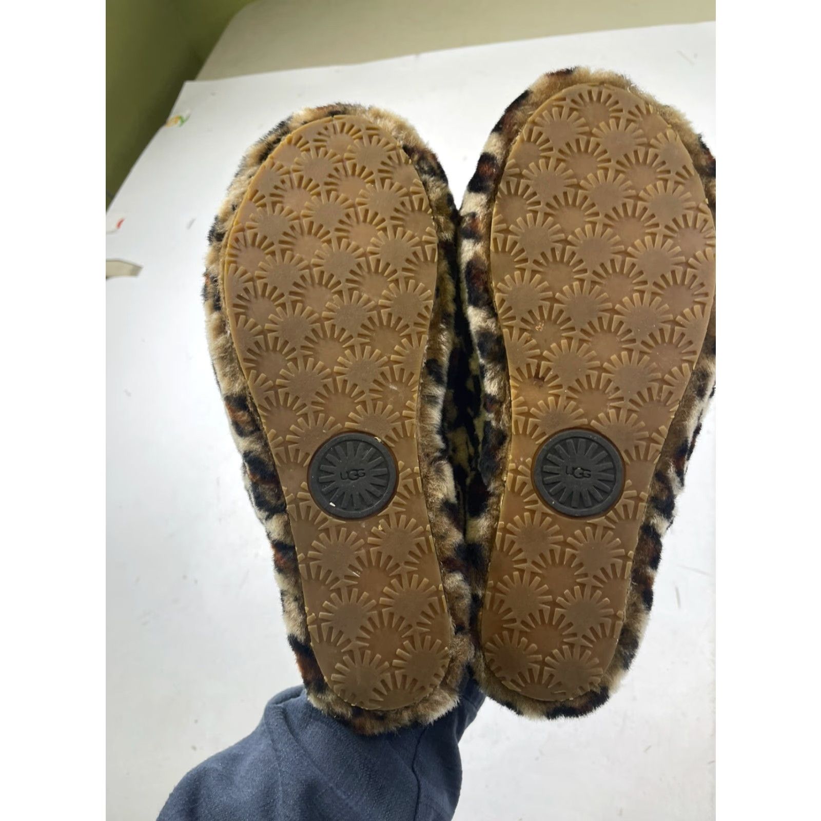 Ugg UGG Australia Fluff Yeah Leopard Moccasin Slipper Slip On Sandal Women US 9 / EU 40 / UK 7 Amphora Shearling Slipper Leopard Size US 7 / IT 37 - 7 Thumbnail