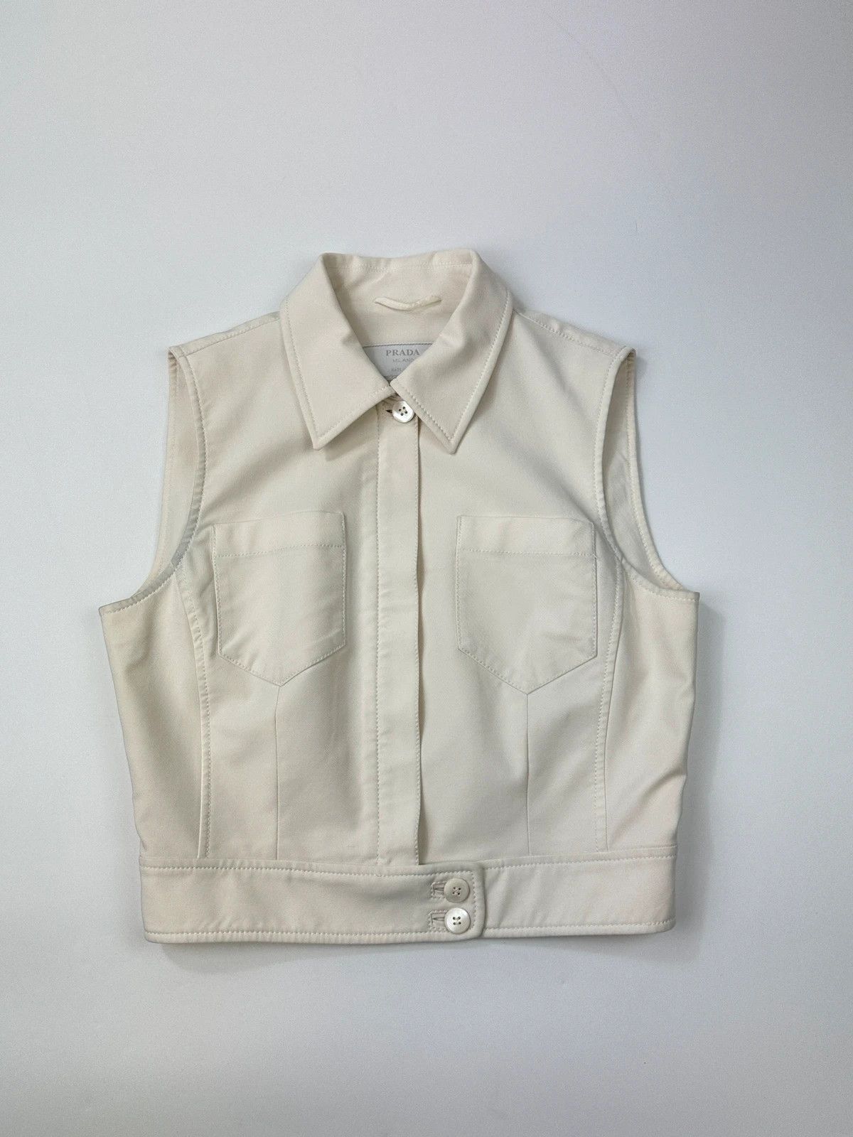 Prada Prada Milano SS1998 White Vest Top Sleeveless Jacket Size M / US 6-8 / IT 42-44 - 1 Thumbnail