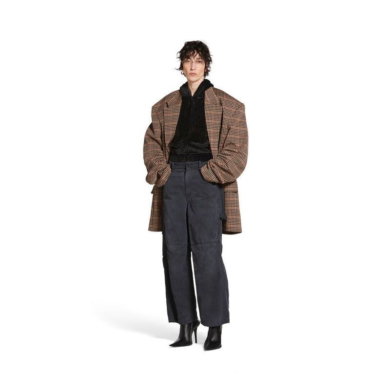 Balenciaga o1w1db11225 Cropped Skater Pants in Black Size US 36 / EU 52 - 3 Thumbnail