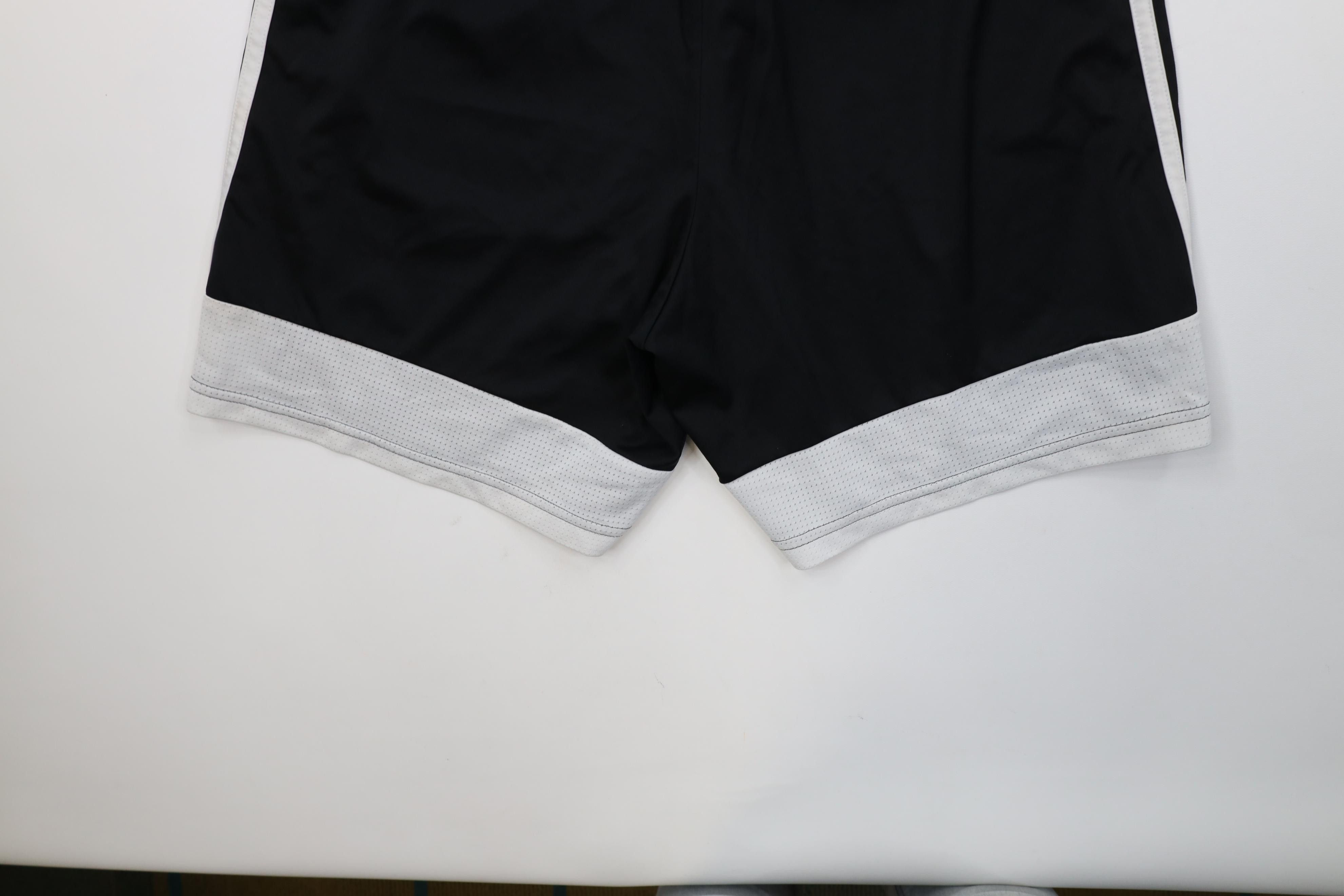 Adidas Vintage Y2K Adidas Above Knee Running Jogging Soccer Shorts Size US 32 / EU 48 - 11 Thumbnail