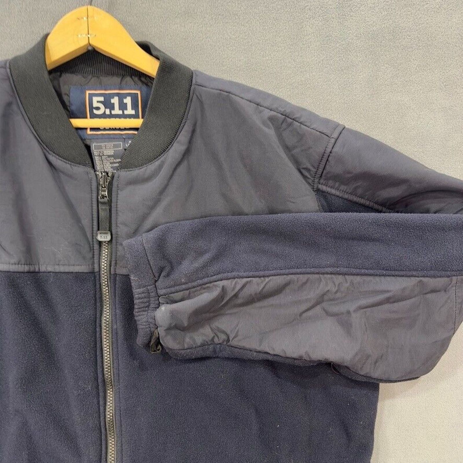 5.11 5.11 Tactical Fleece Jacket Mens XL Long Blue Full Zip Size US XL / EU 56 / 4 - 1 Thumbnail
