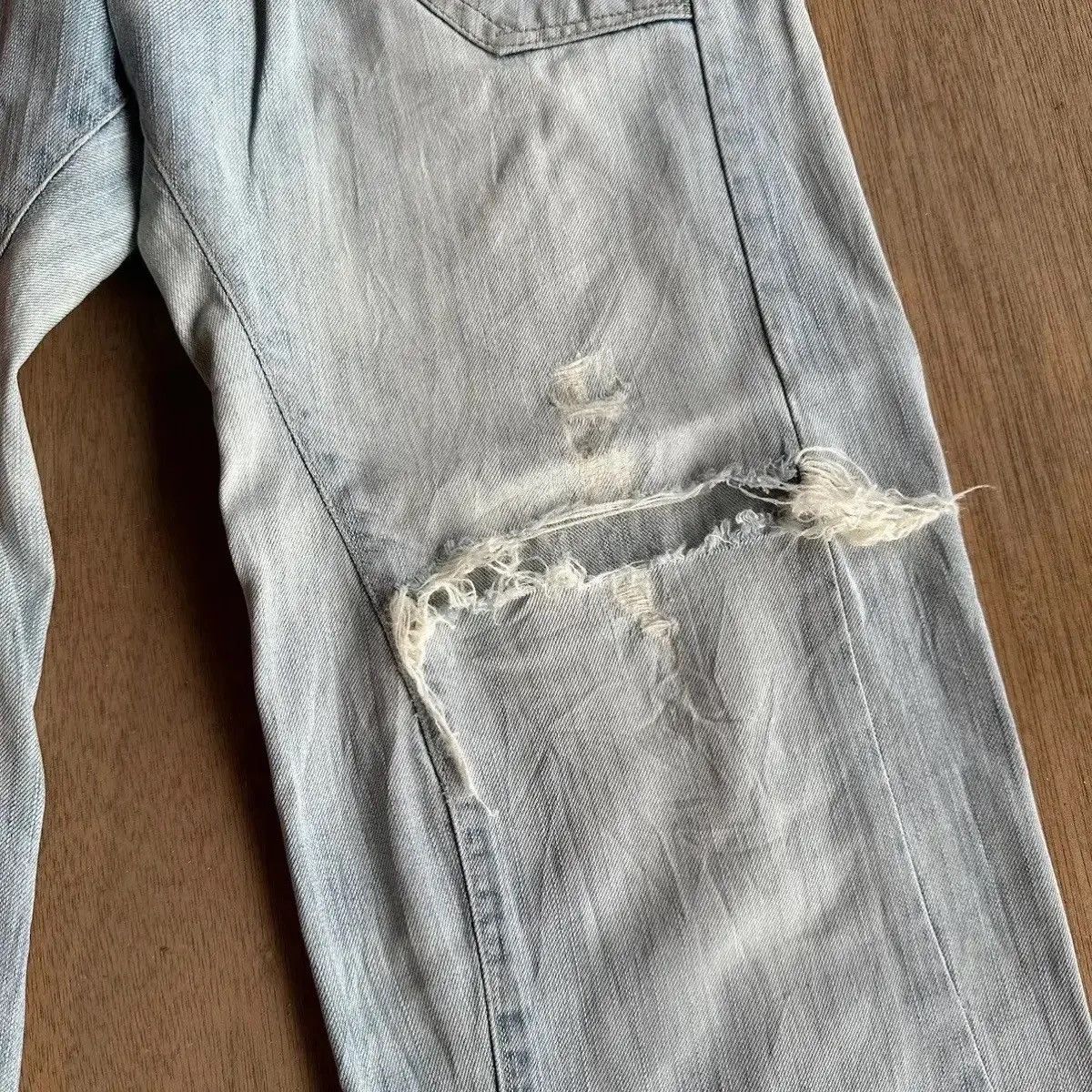 Vintage DISTRESSED DENIM VTG EDWIN JAPAN TWIST LEG LIGHTWASH BAGGY Size US 33 - 8 Thumbnail