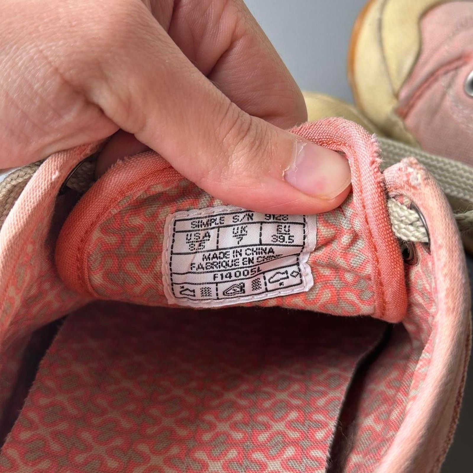 Vintage Vintage thrashed faded pink simple shoes Size US 8.5 / IT 38.5 - 7 Thumbnail